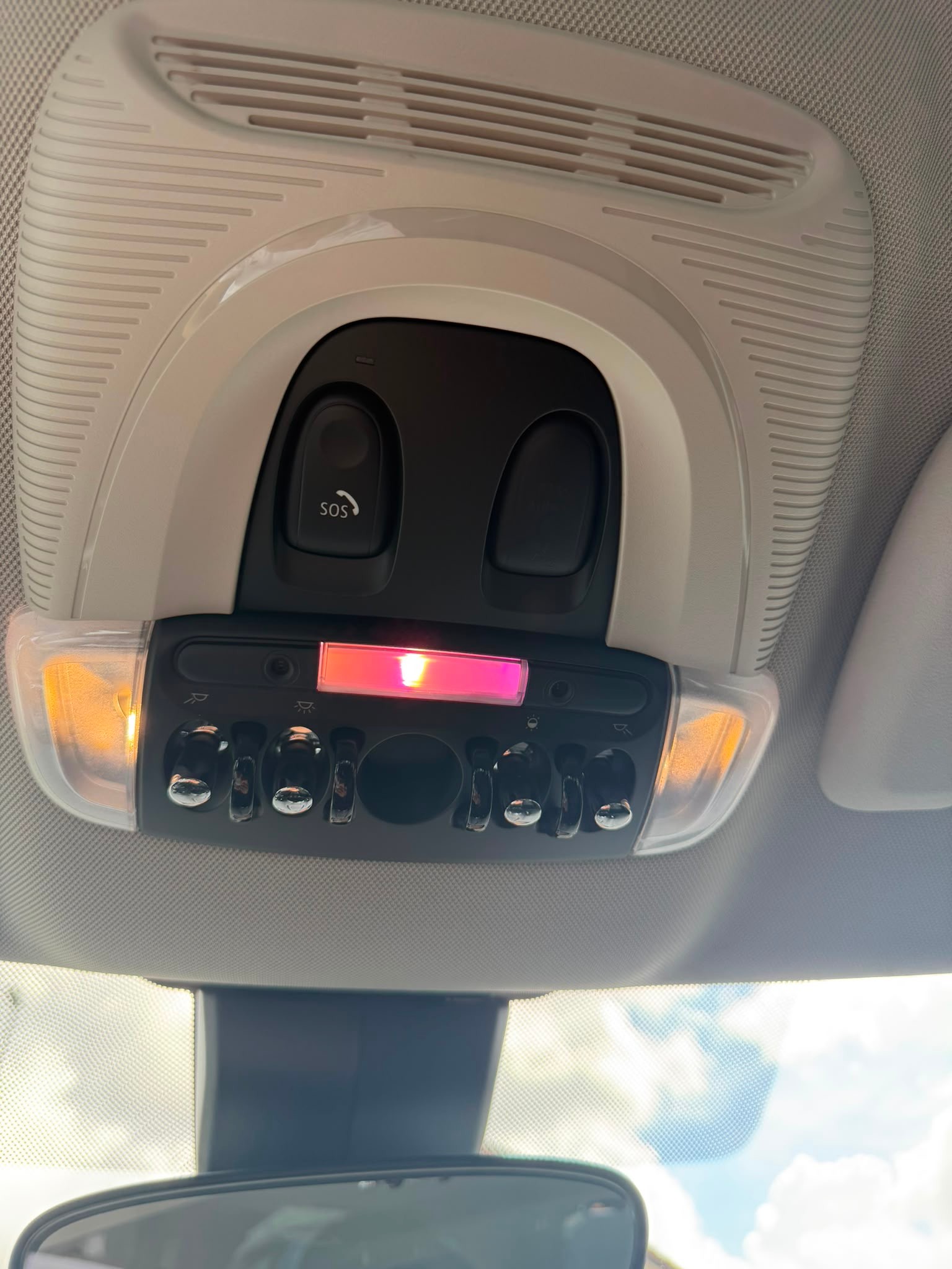 MINI Countryman One D FWD-image-14