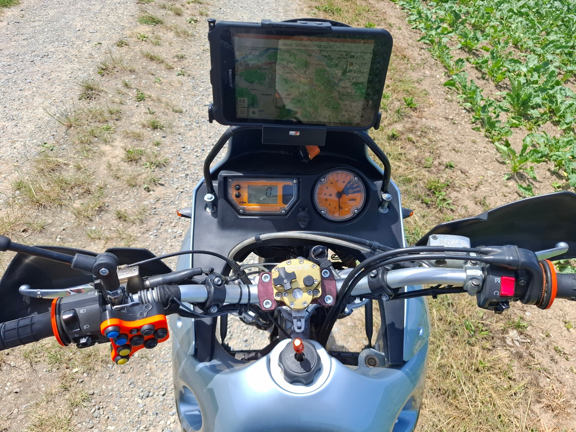 KTM 640 LC4-E Adventure R (25kW)-image-3