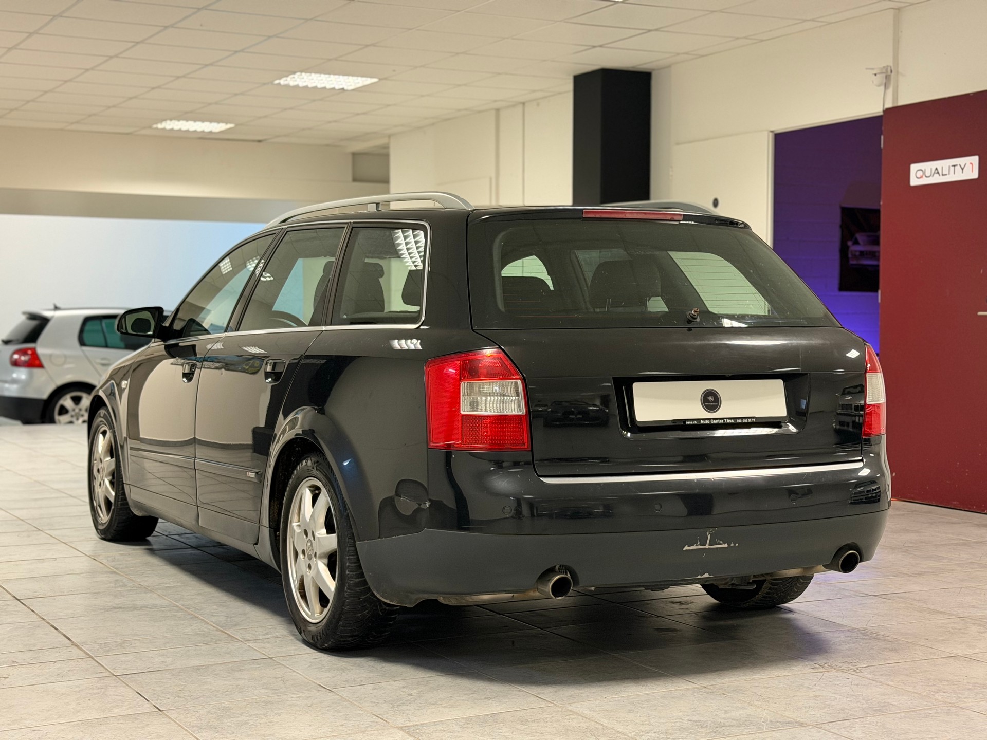 AUDI A4 Avant 1.8 T-image-11