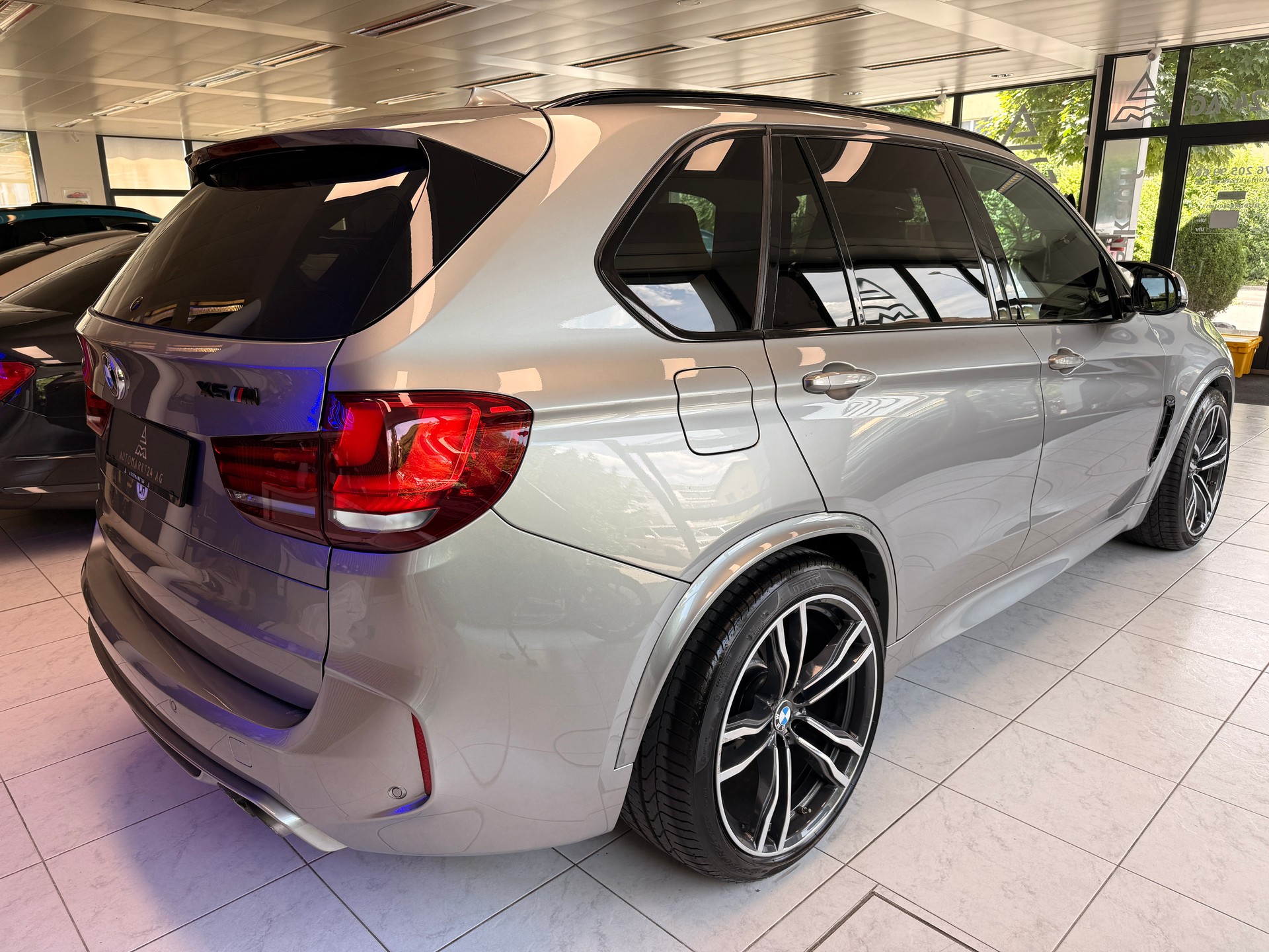 BMW X5 M-image-15