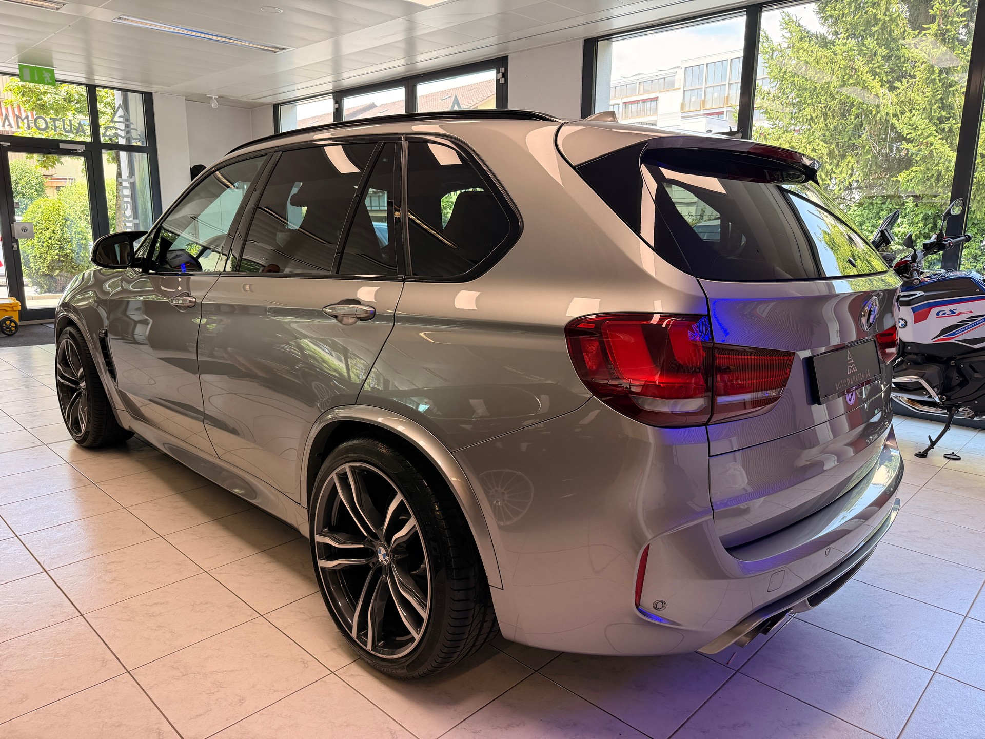 BMW X5 M-image-13