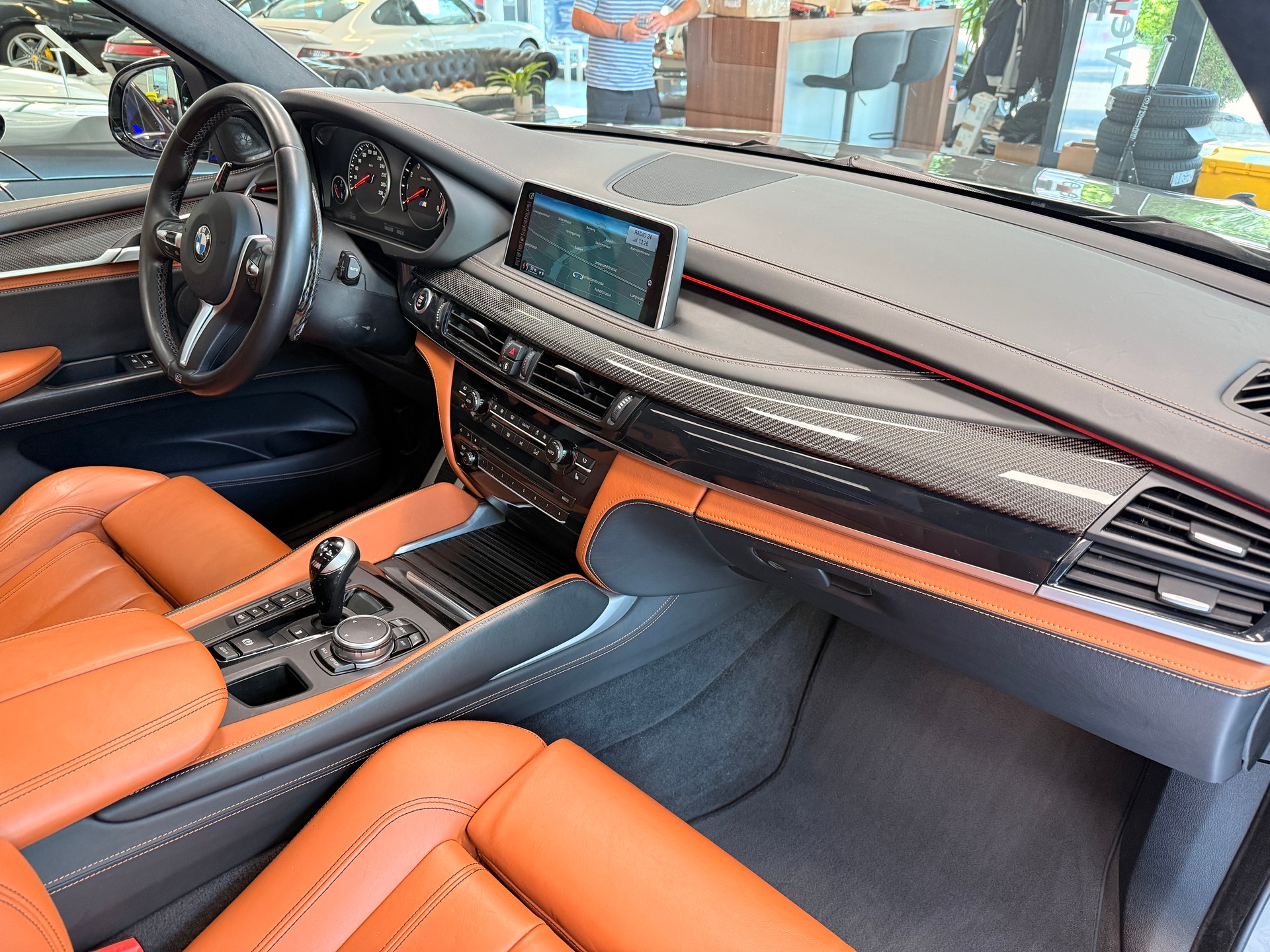 BMW X5 M-image-10