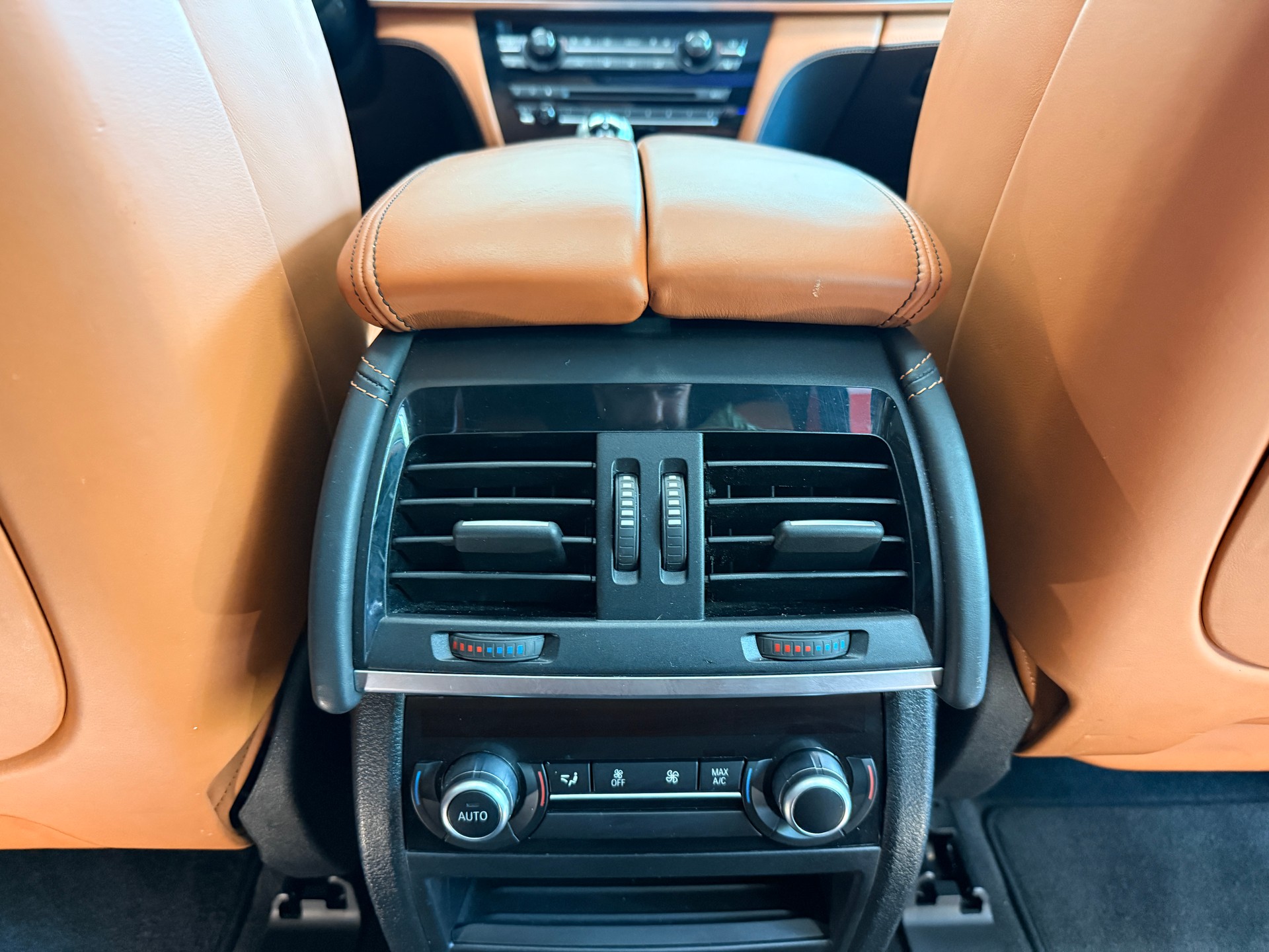 BMW X5 M-image-12