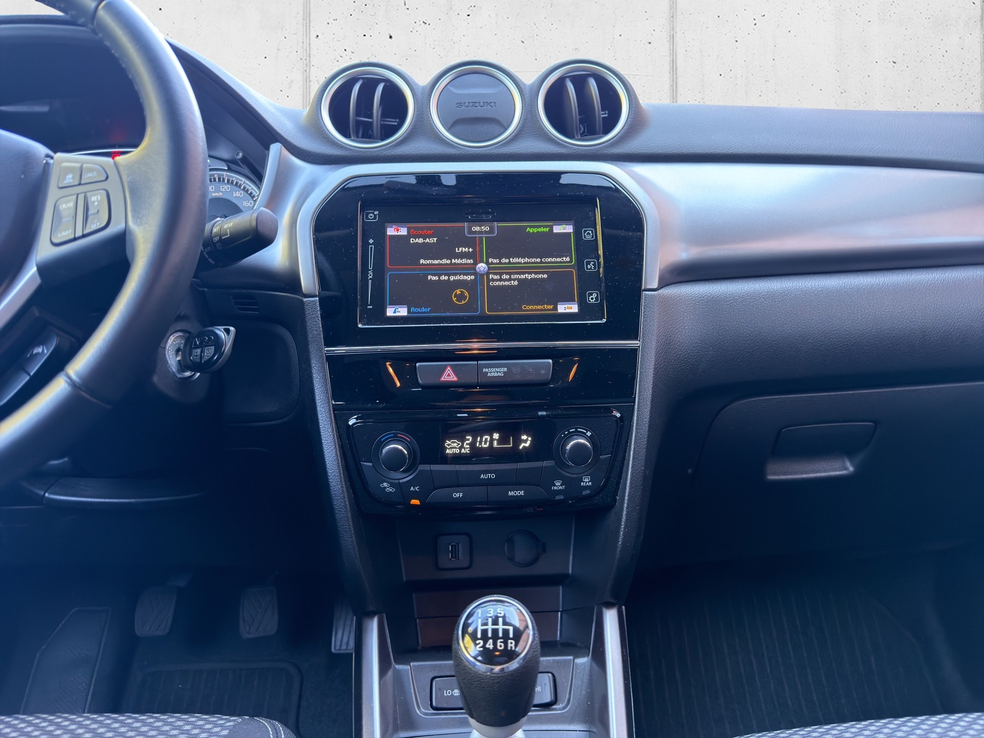 SUZUKI Vitara 1.4 Boosterjet Compact Top Hybrid-image-19