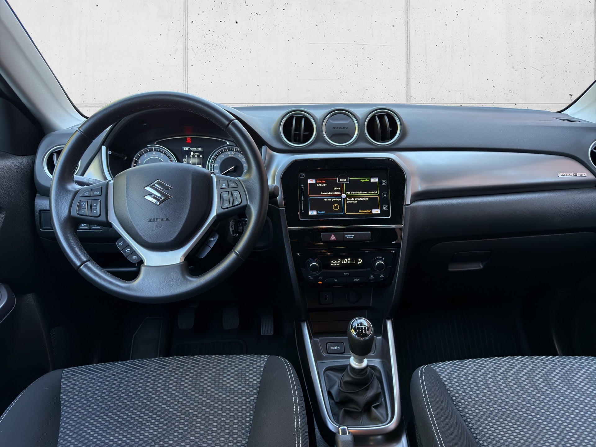 SUZUKI Vitara 1.4 Boosterjet Compact Top Hybrid-image-12
