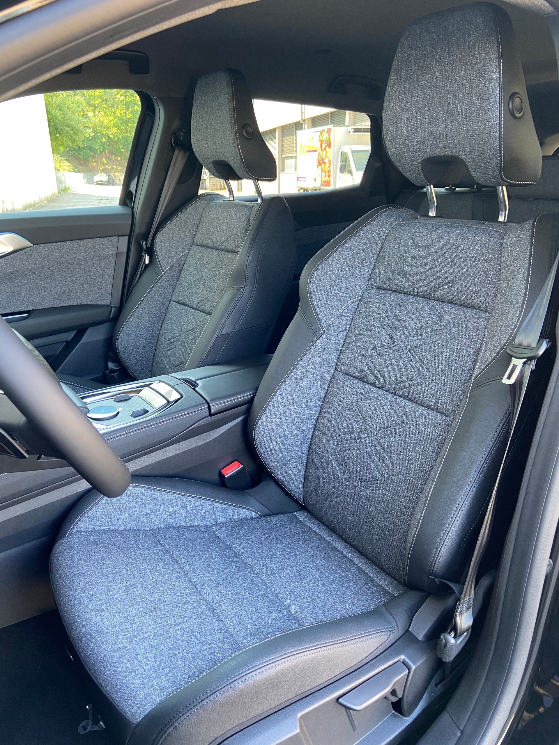RENAULT Espace 1.2 E-Tech 200 Techno 7-Sitze-image-6