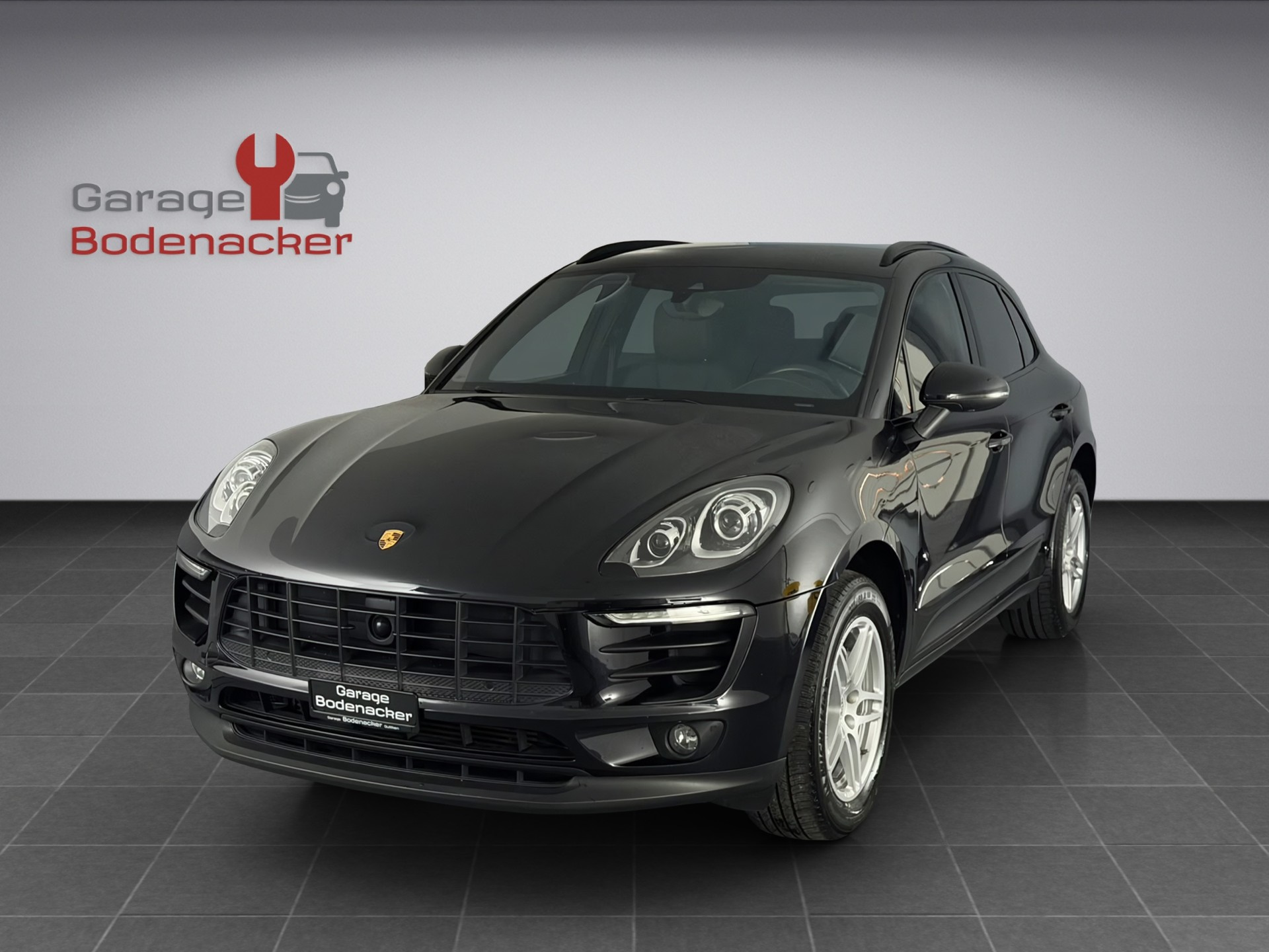 PORSCHE Macan S Diesel PDK-showroom-element-2