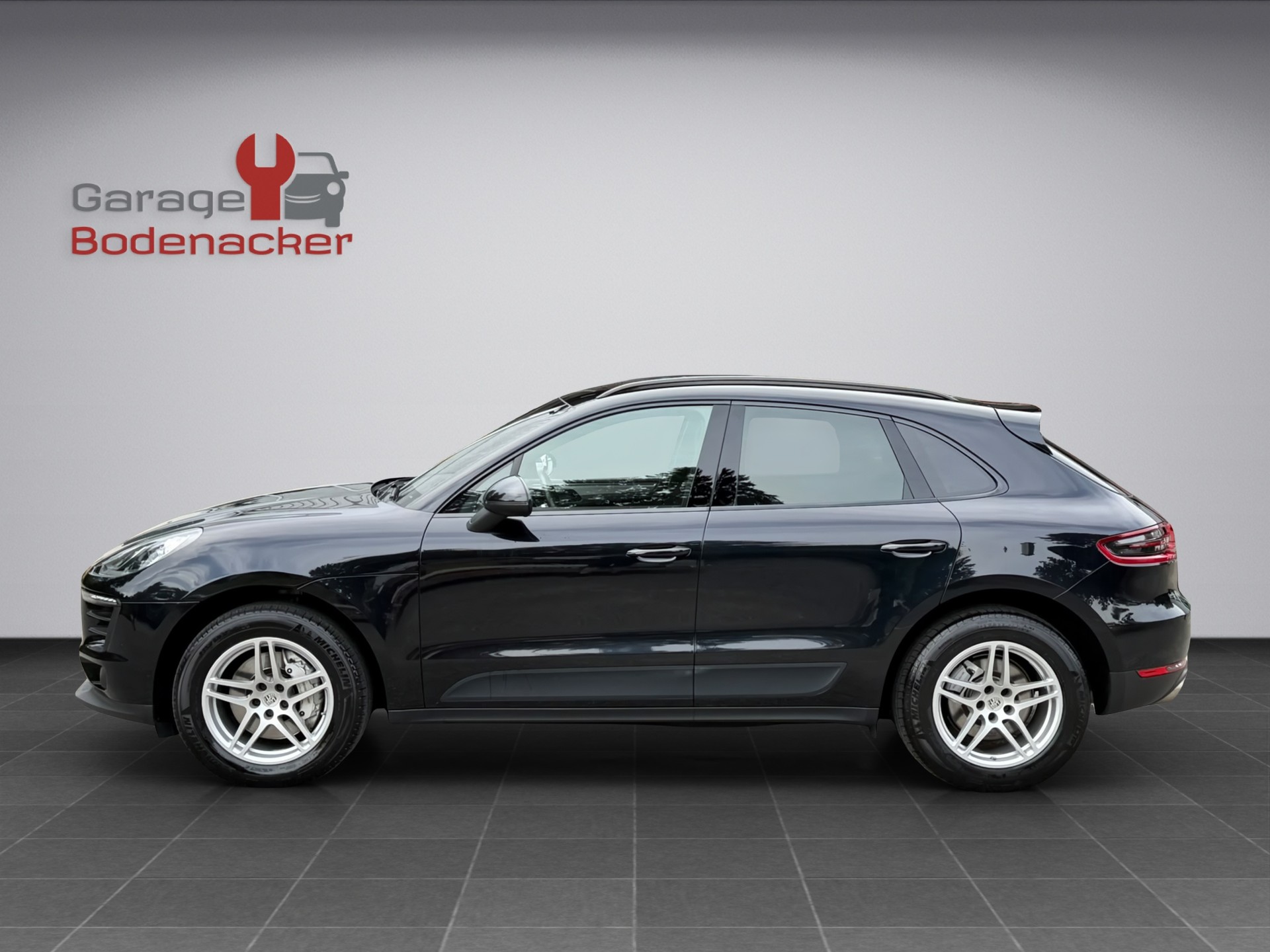 PORSCHE Macan S Diesel PDK-showroom-element-3