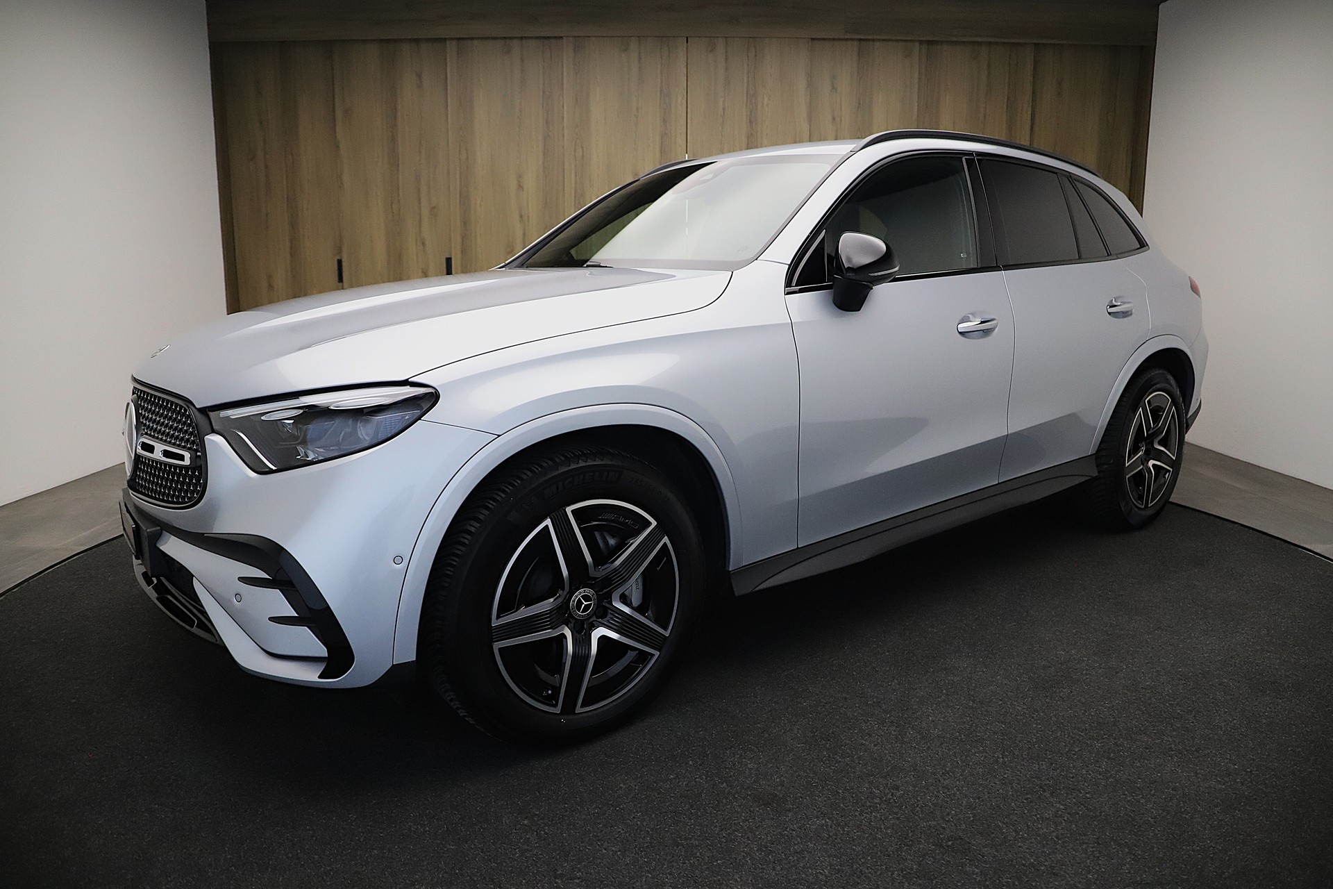 MERCEDES-BENZ GLC 300 d 4Matic 9G-Tronic AMG Line Premium und Night Paket