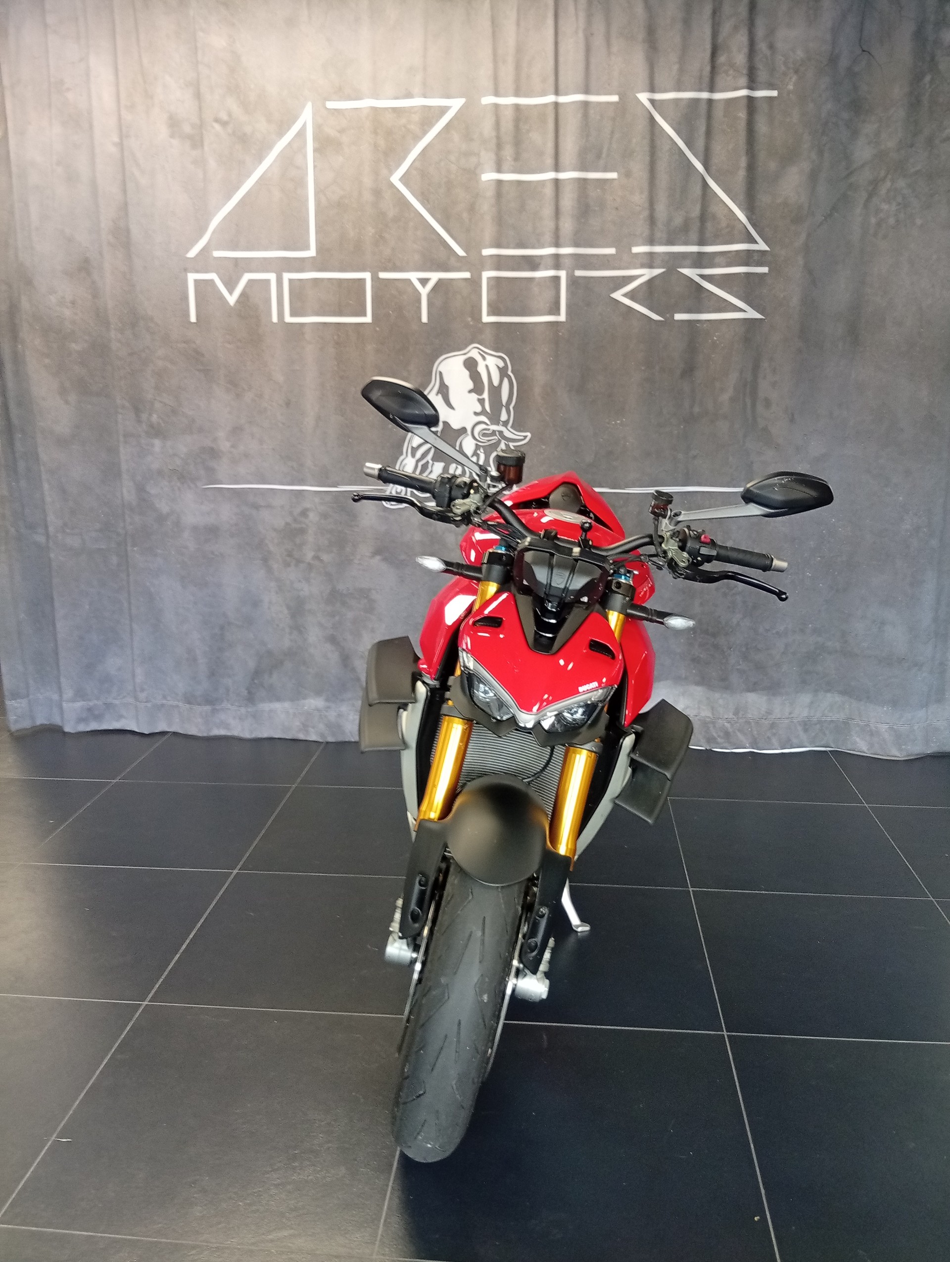 DUCATI Streetfighter V4 S-image-2