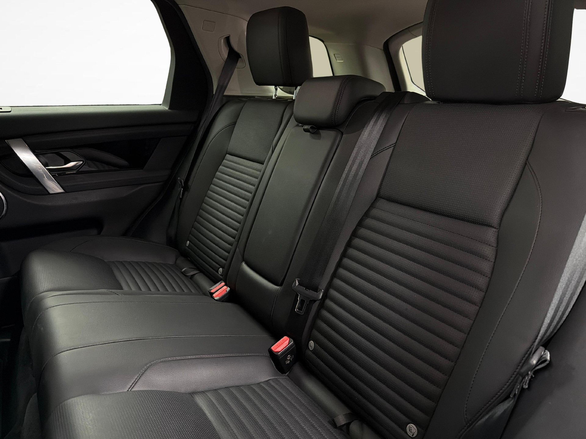 LAND ROVER Discovery Sport 2.0 SD4 200 SE-image-10