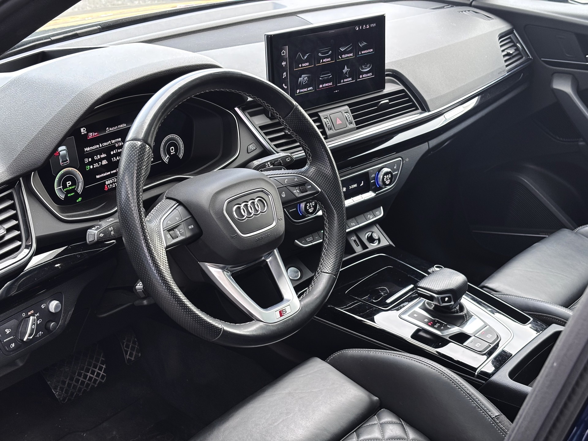 AUDI Q5 55 TFSI e PHEV S line quattro S-tronic-image-10