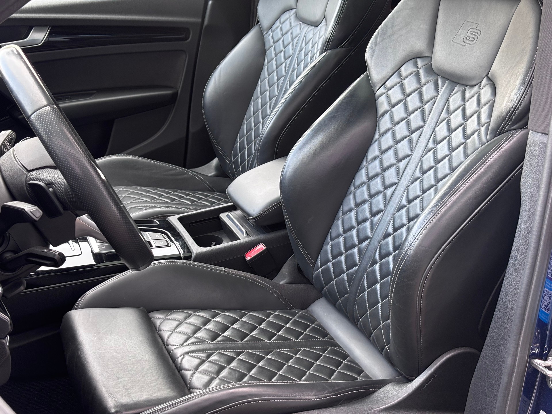 AUDI Q5 55 TFSI e PHEV S line quattro S-tronic-image-11