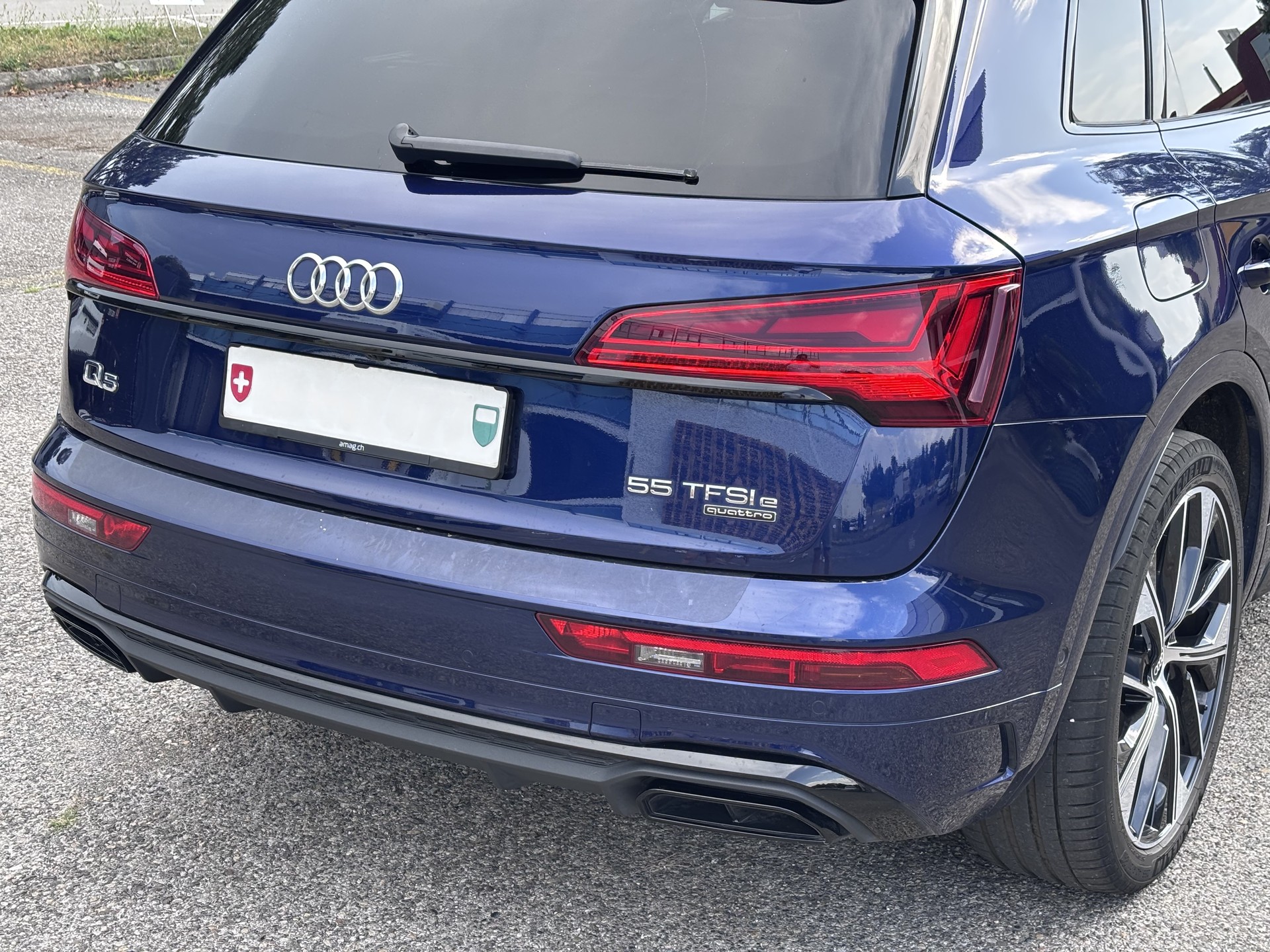 AUDI Q5 55 TFSI e PHEV S line quattro S-tronic-image-5