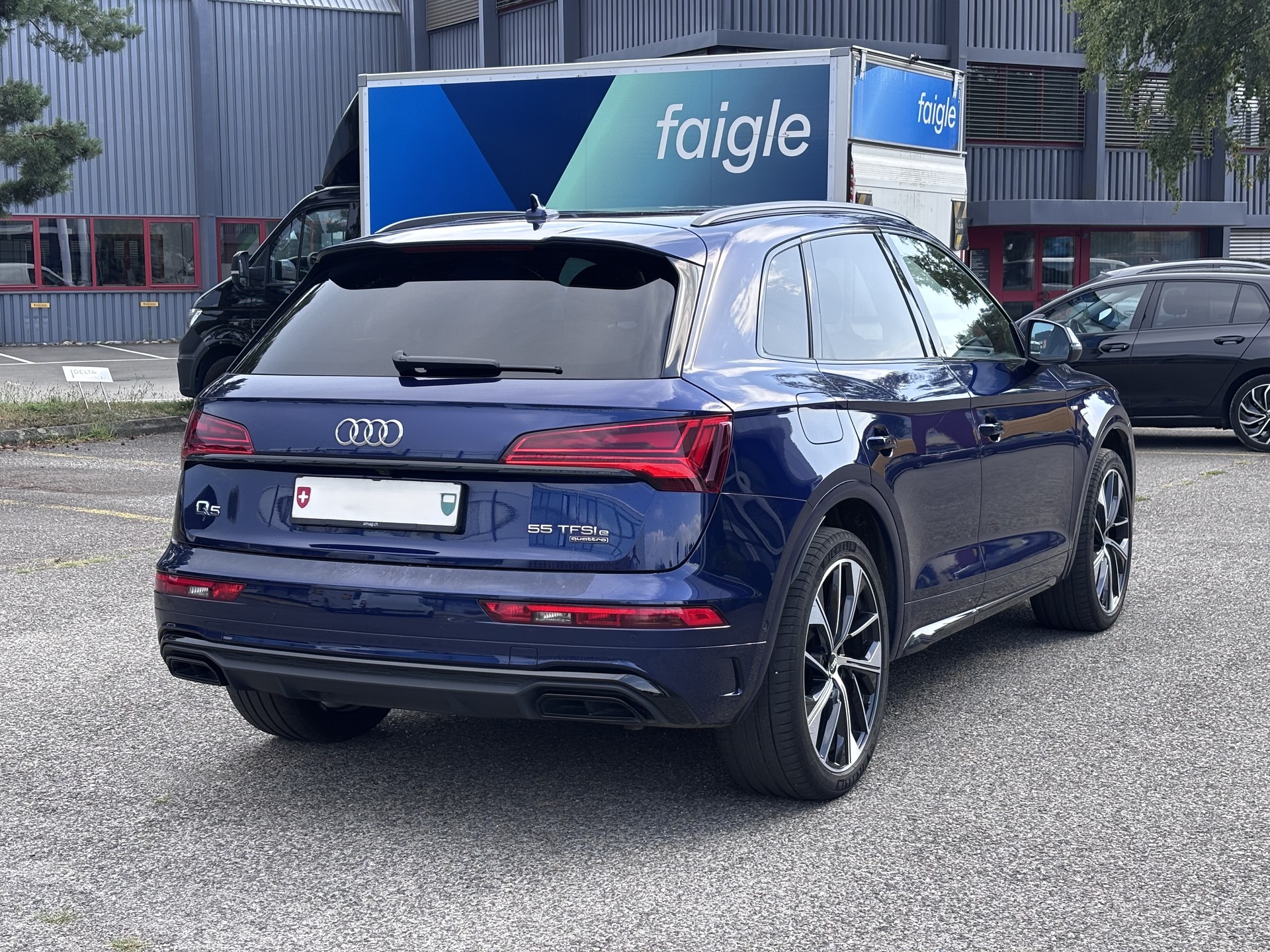 AUDI Q5 55 TFSI e PHEV S line quattro S-tronic-showroom-element-3