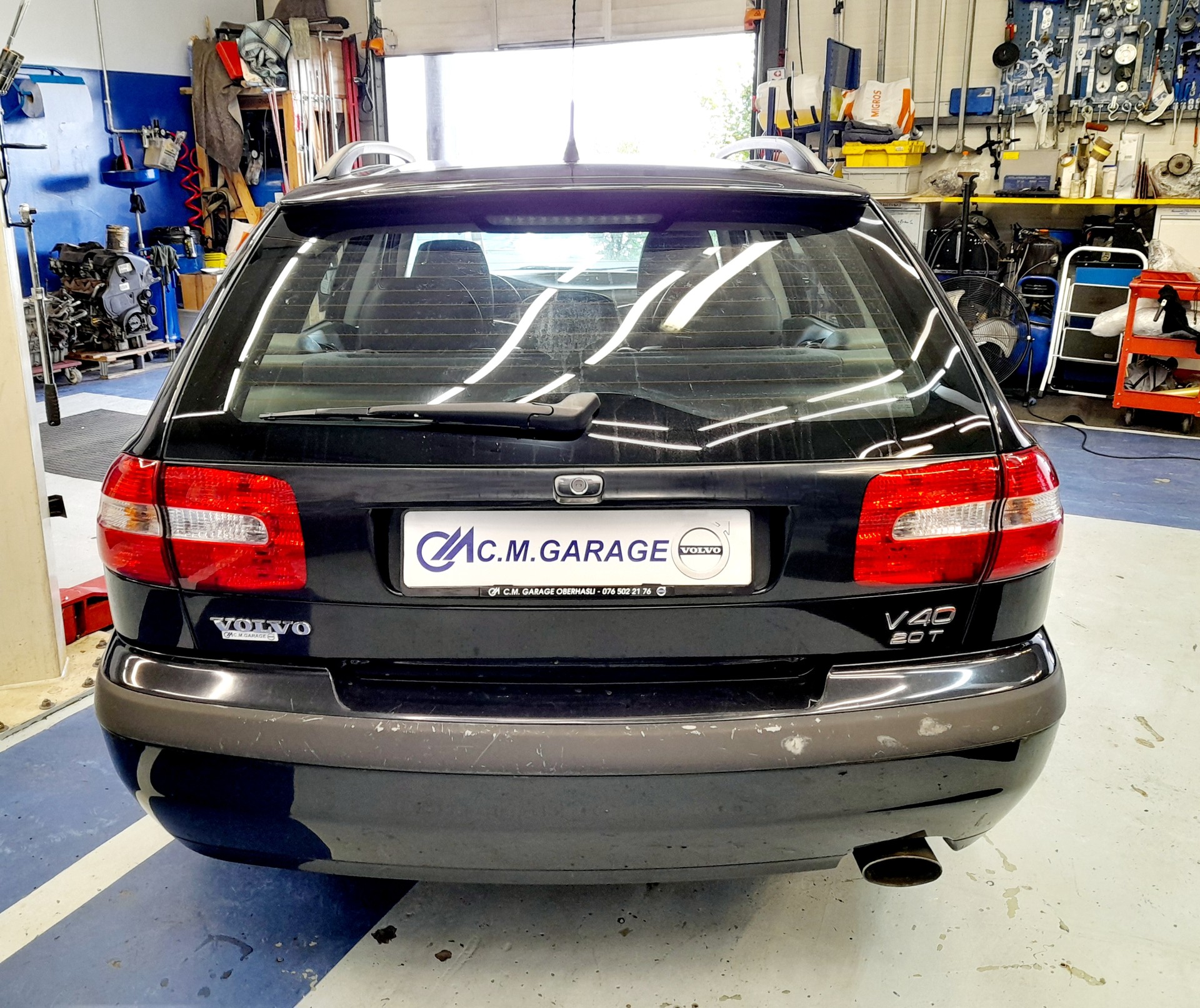 VOLVO V40 2.0T-image-4