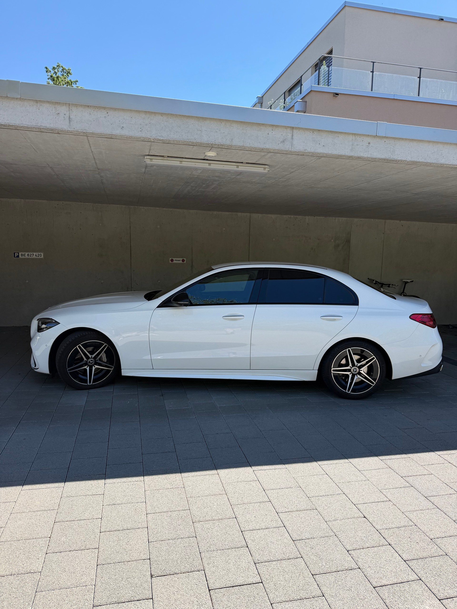MERCEDES-BENZ C200 4m AMG Line-image-2