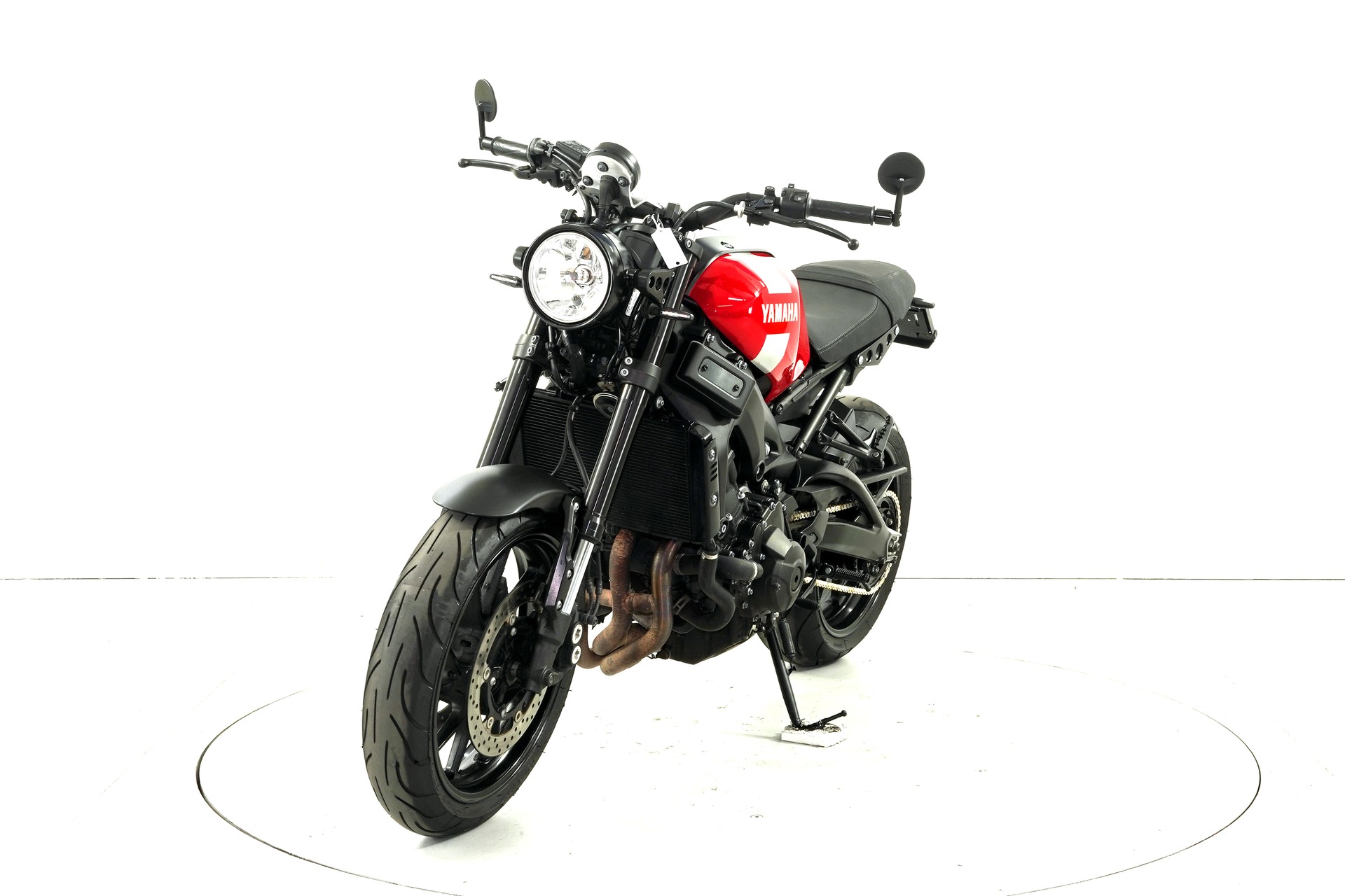 YAMAHA XSR 900-image-2