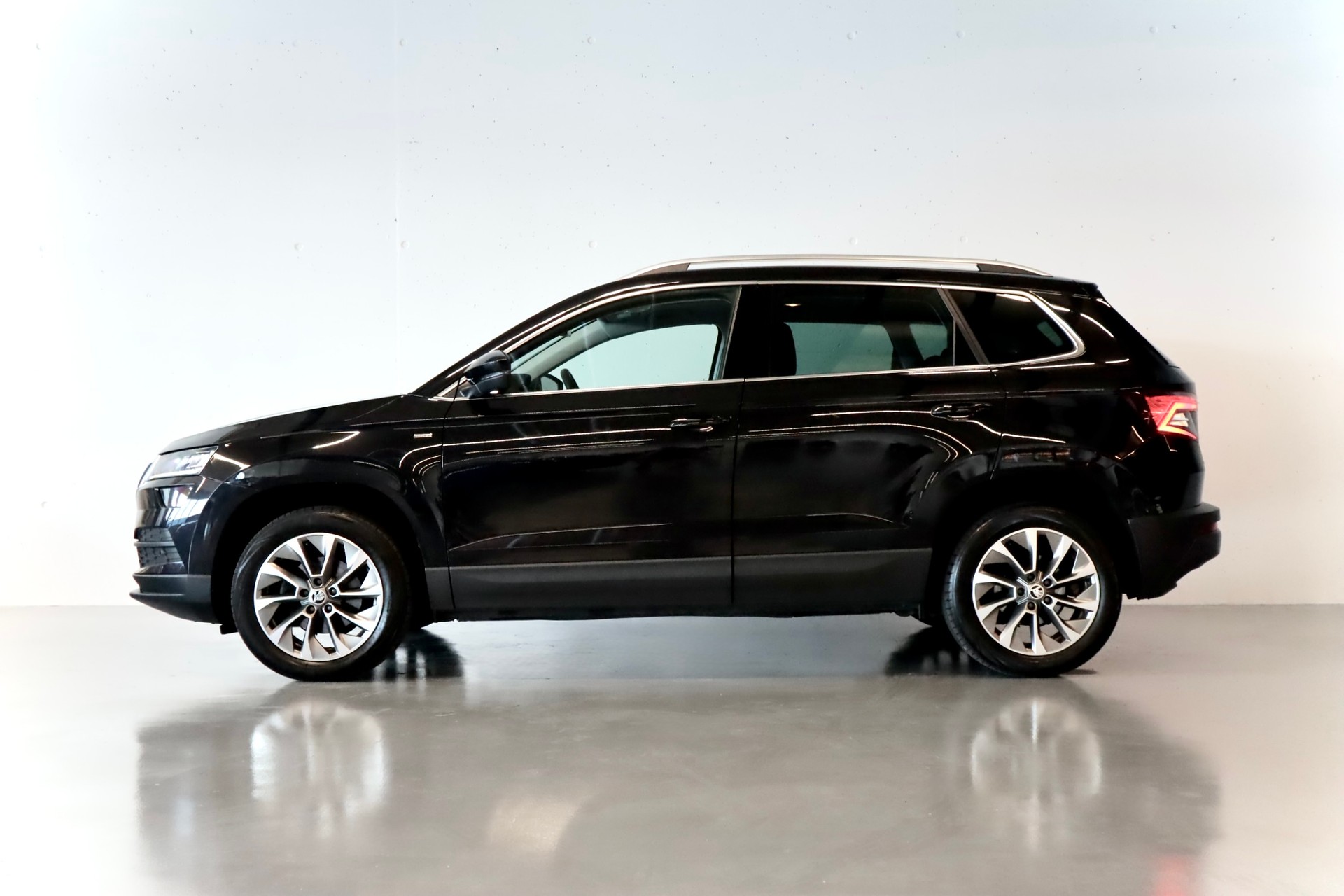 SKODA KAROQ 1.5 TSI ACT AMBITION DSG | CH-FZG | 150 PS | BENZIN | AUTOMAT | FRISCH AB MFK-showroom-element-1