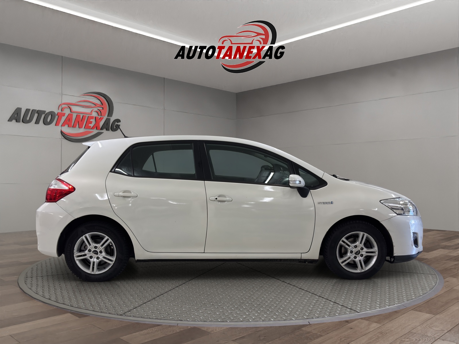 TOYOTA Auris 1.8 16V HSD Linea Sol-image-6