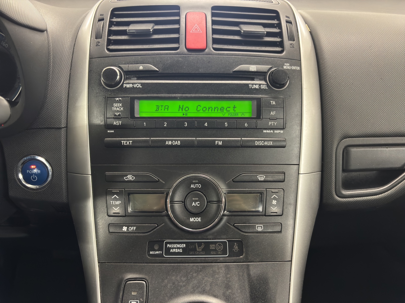 TOYOTA Auris 1.8 16V HSD Linea Sol-image-15