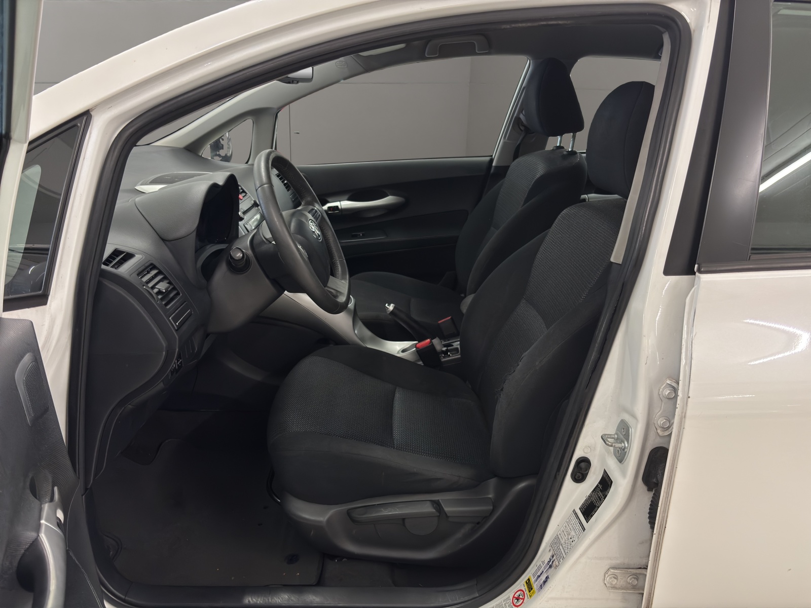 TOYOTA Auris 1.8 16V HSD Linea Sol-image-8
