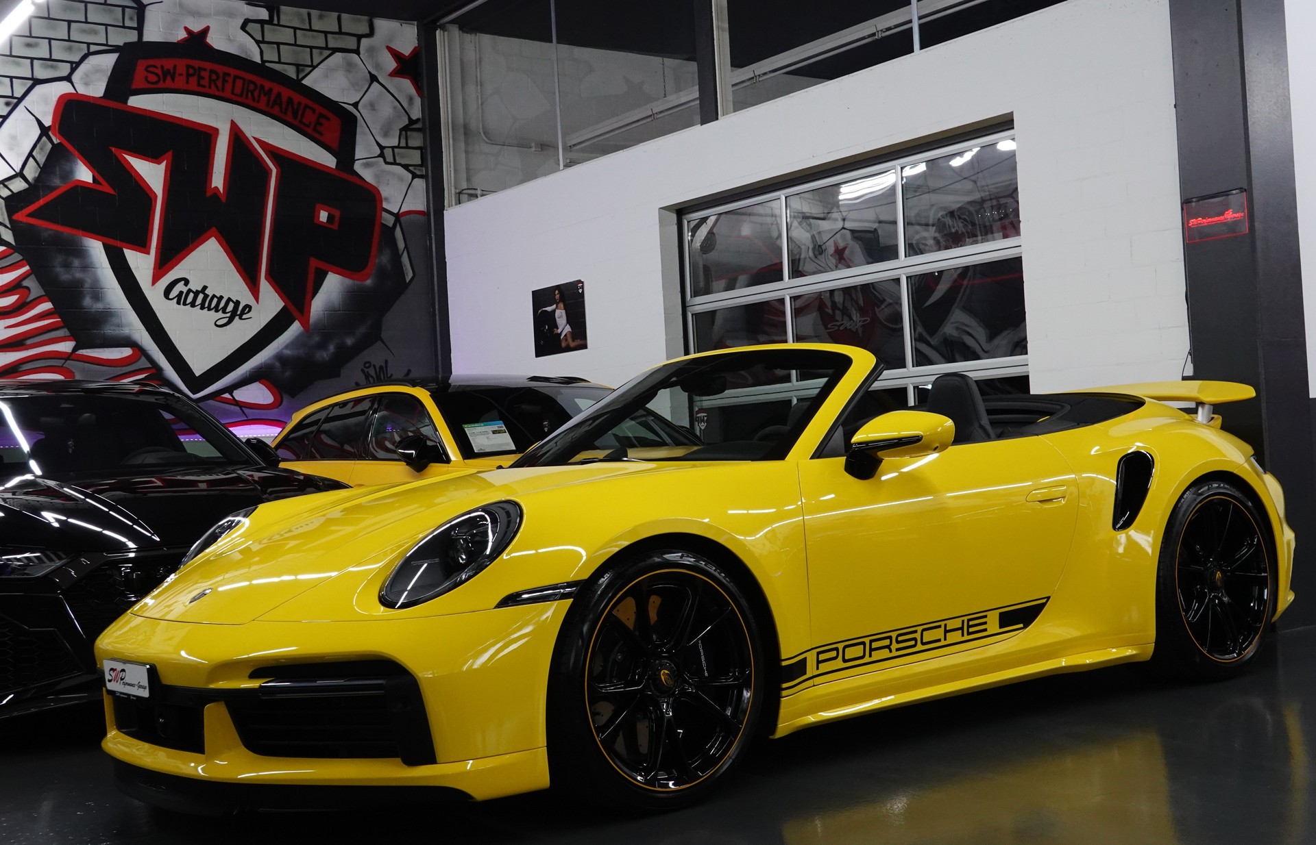PORSCHE 911 TURBO S CABRIO PDK CH- FZ - RACING GELB - TECHART