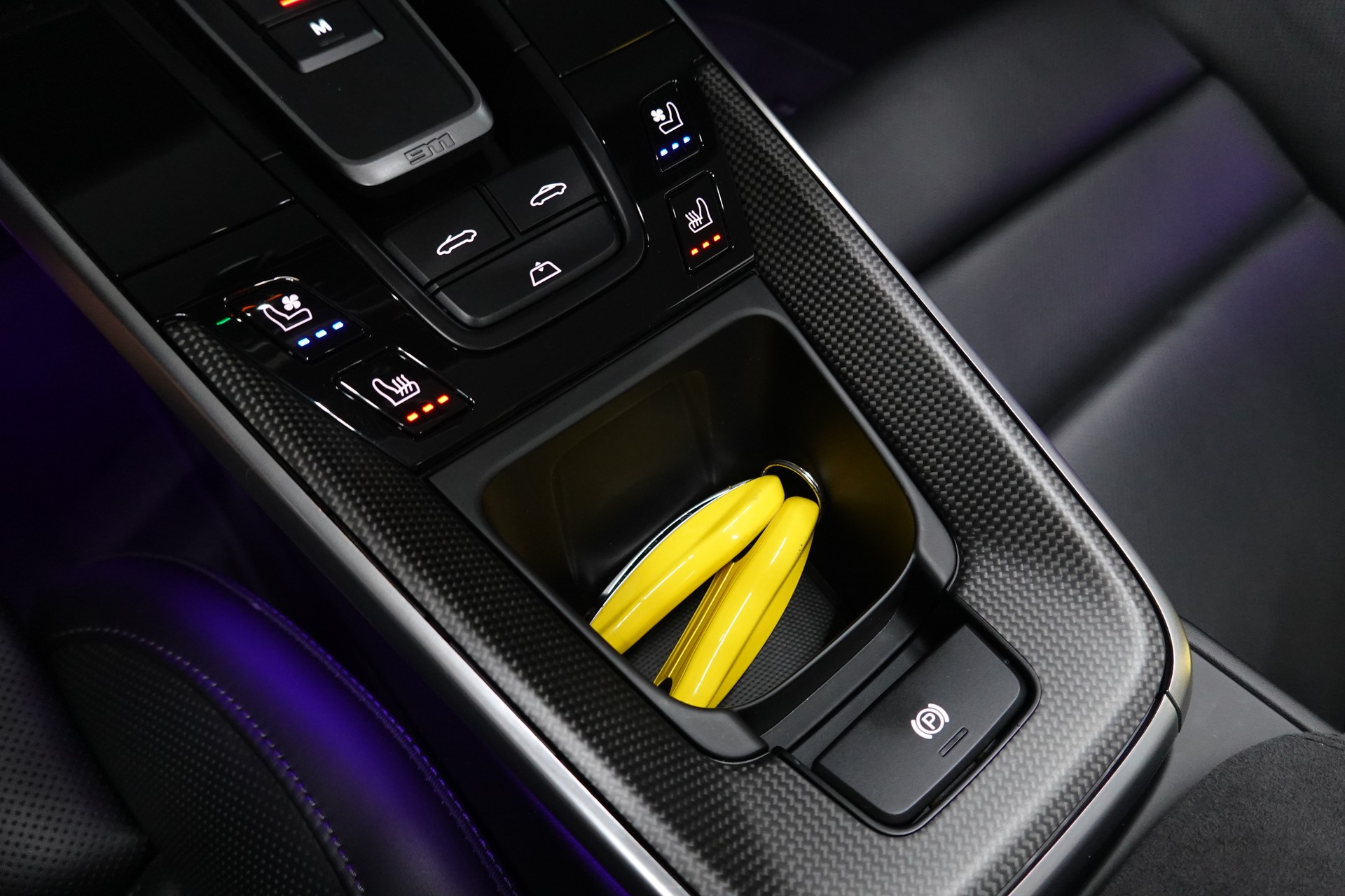 PORSCHE 911 TURBO S CABRIO PDK CH- FZ - RACING GELB - TECHART-image-34