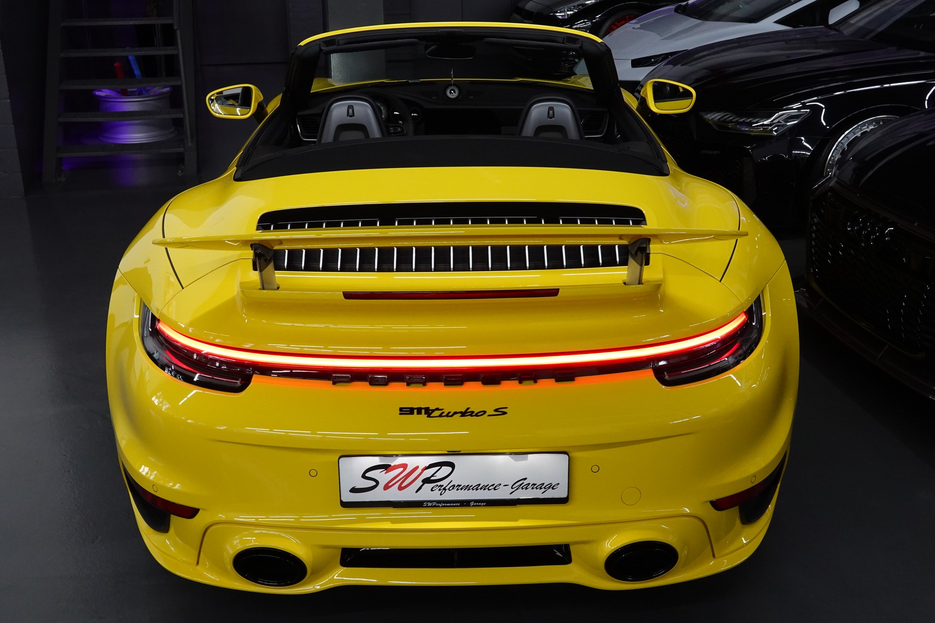 PORSCHE 911 TURBO S CABRIO PDK CH- FZ - RACING GELB - TECHART-image-14
