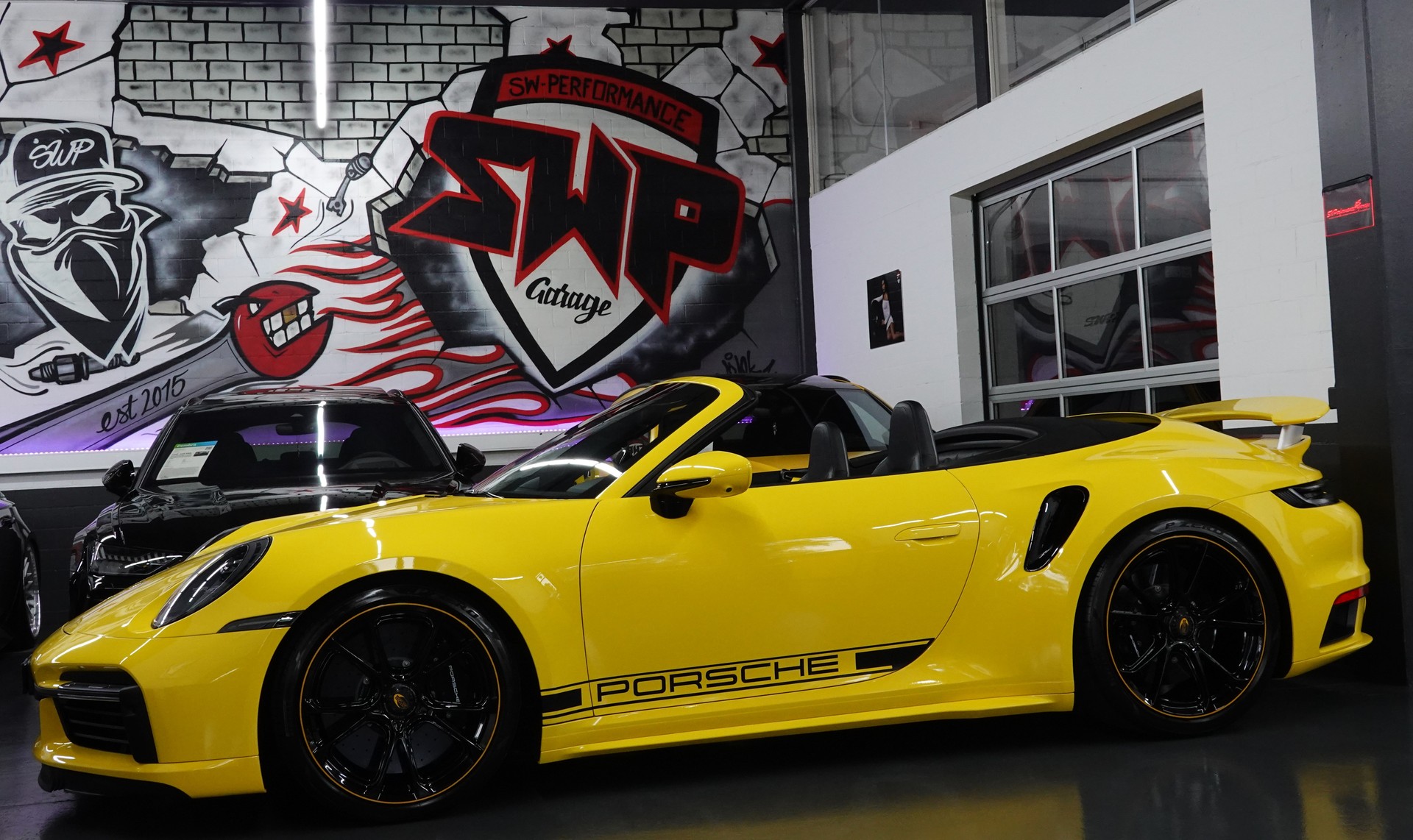 PORSCHE 911 TURBO S CABRIO PDK CH- FZ - RACING GELB - TECHART-showroom-element-1