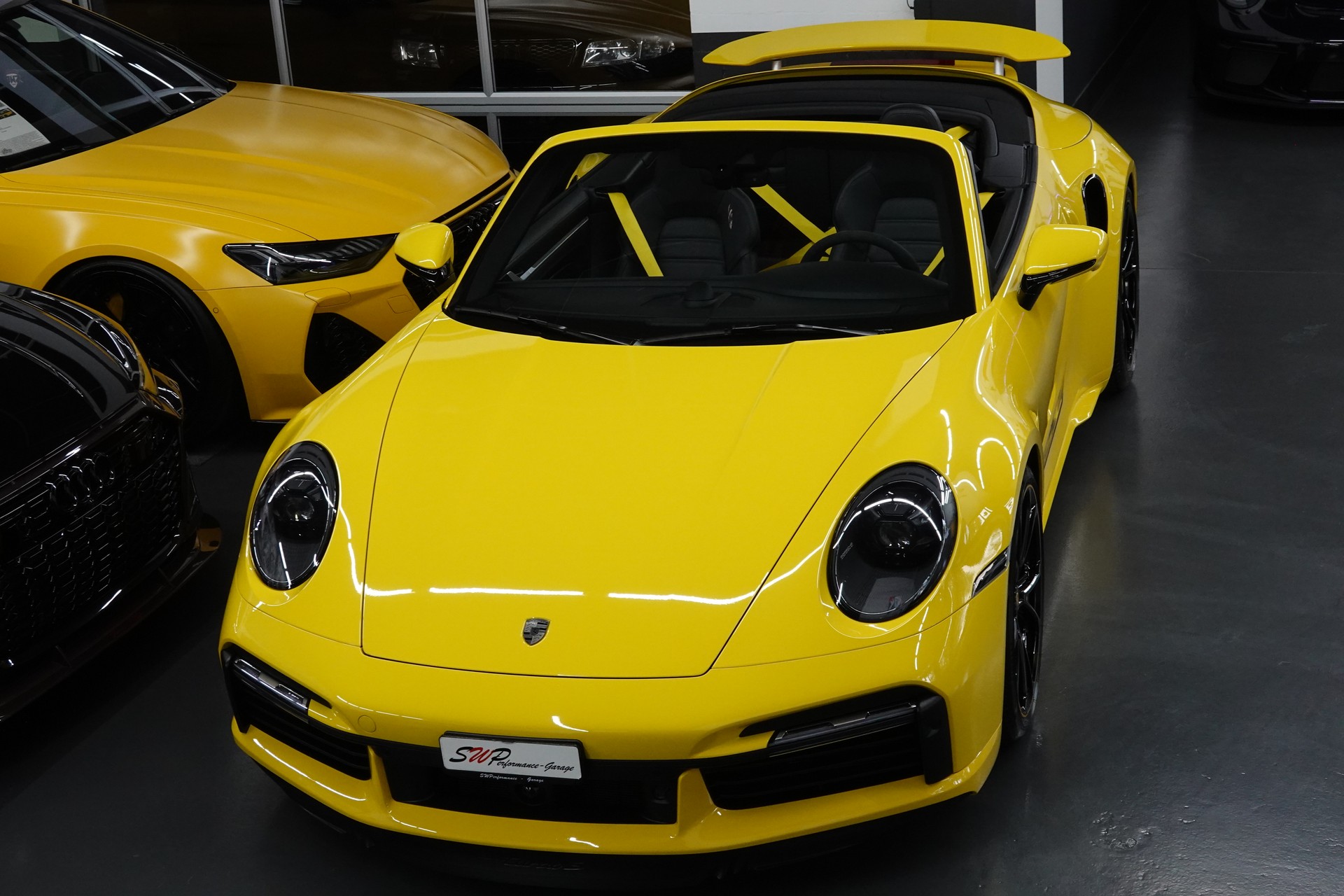PORSCHE 911 TURBO S CABRIO PDK CH- FZ - RACING GELB - TECHART-showroom-element-2