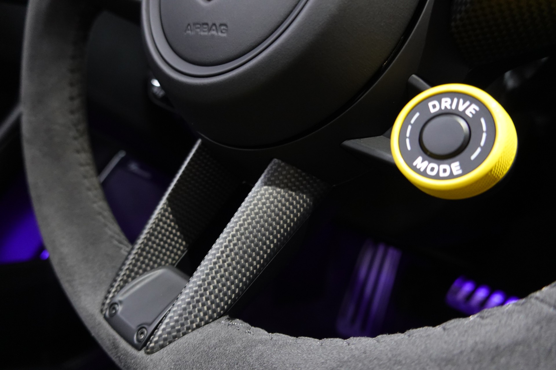 PORSCHE 911 TURBO S CABRIO PDK CH- FZ - RACING GELB - TECHART-image-52