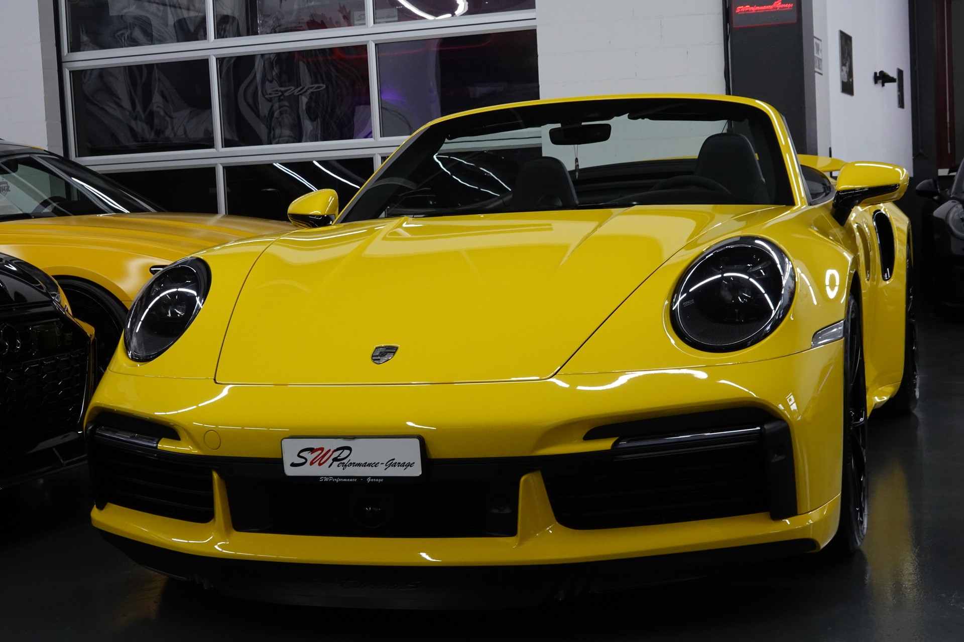 PORSCHE 911 TURBO S CABRIO PDK CH- FZ - RACING GELB - TECHART-showroom-element-3
