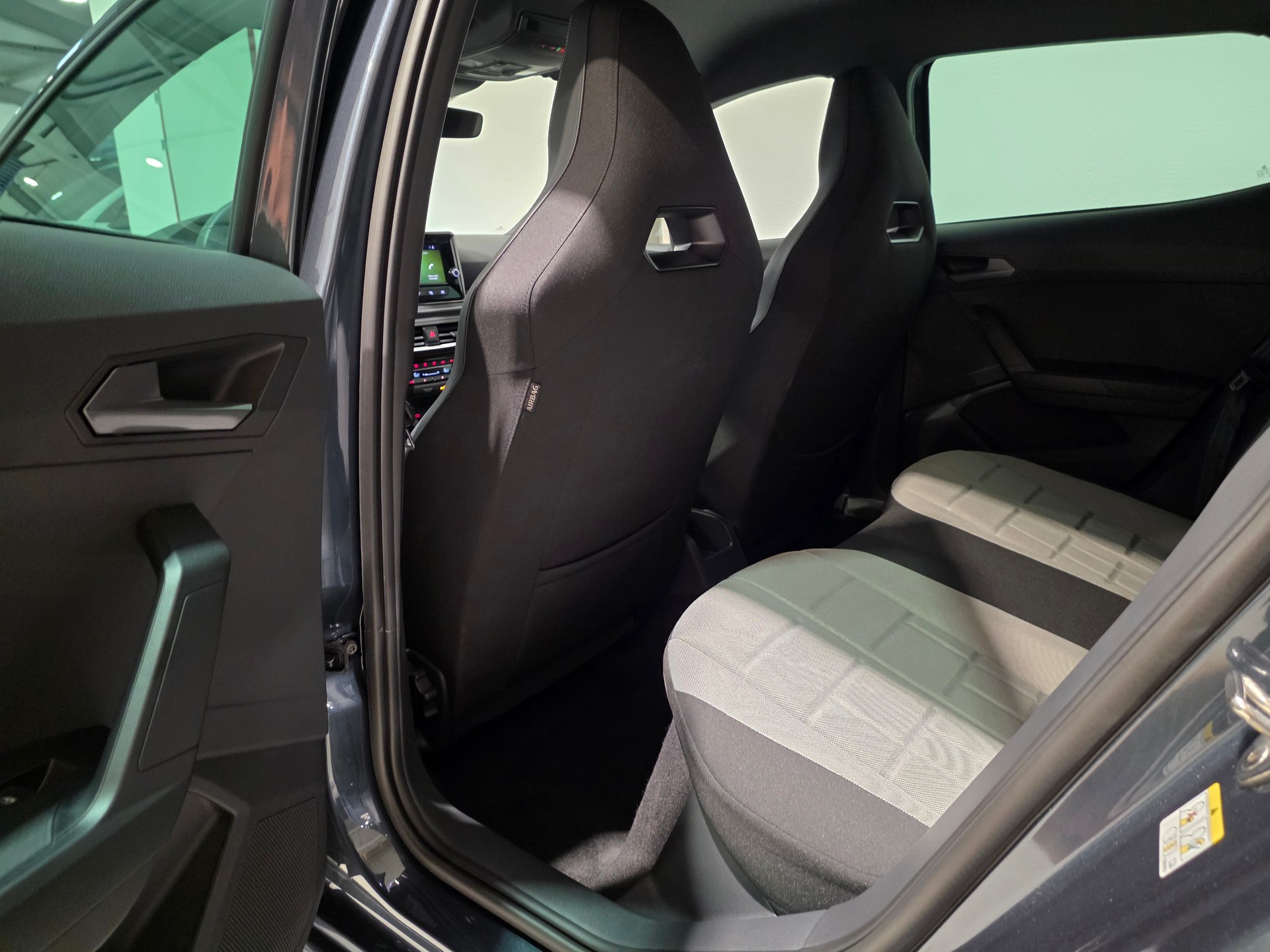 SEAT Ibiza 1.0 EcoTSI FR DSG-image-13