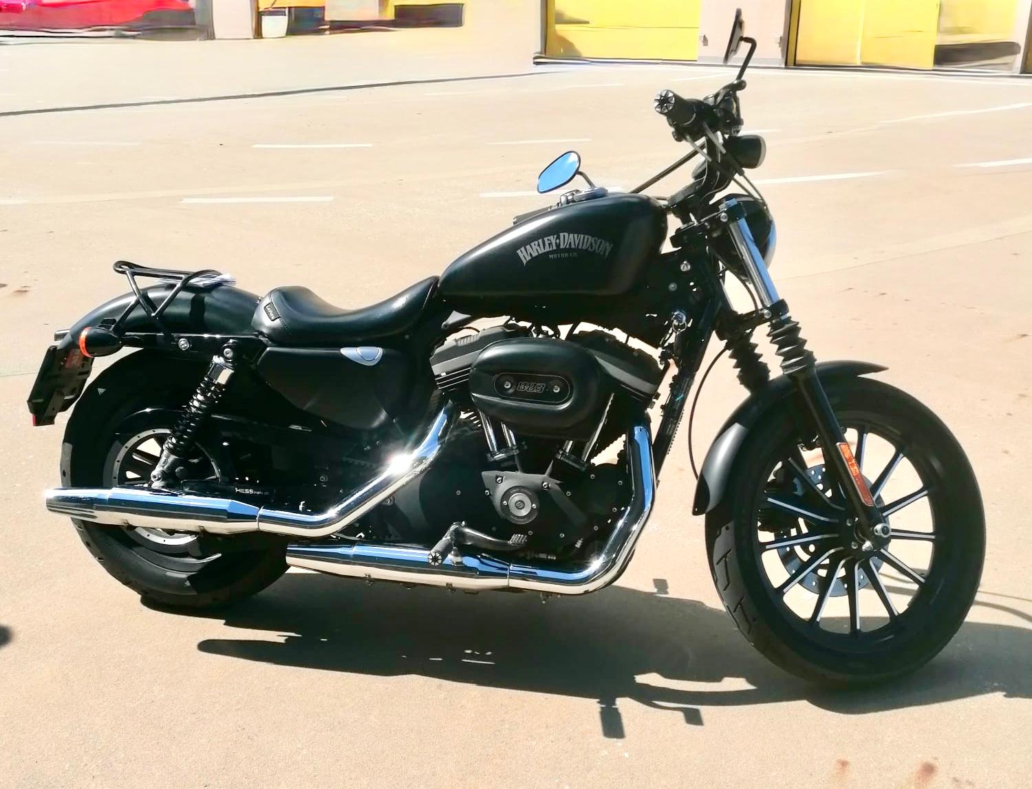 HARLEY-DAVIDSON XL 883 N Sportster Iron-image-3