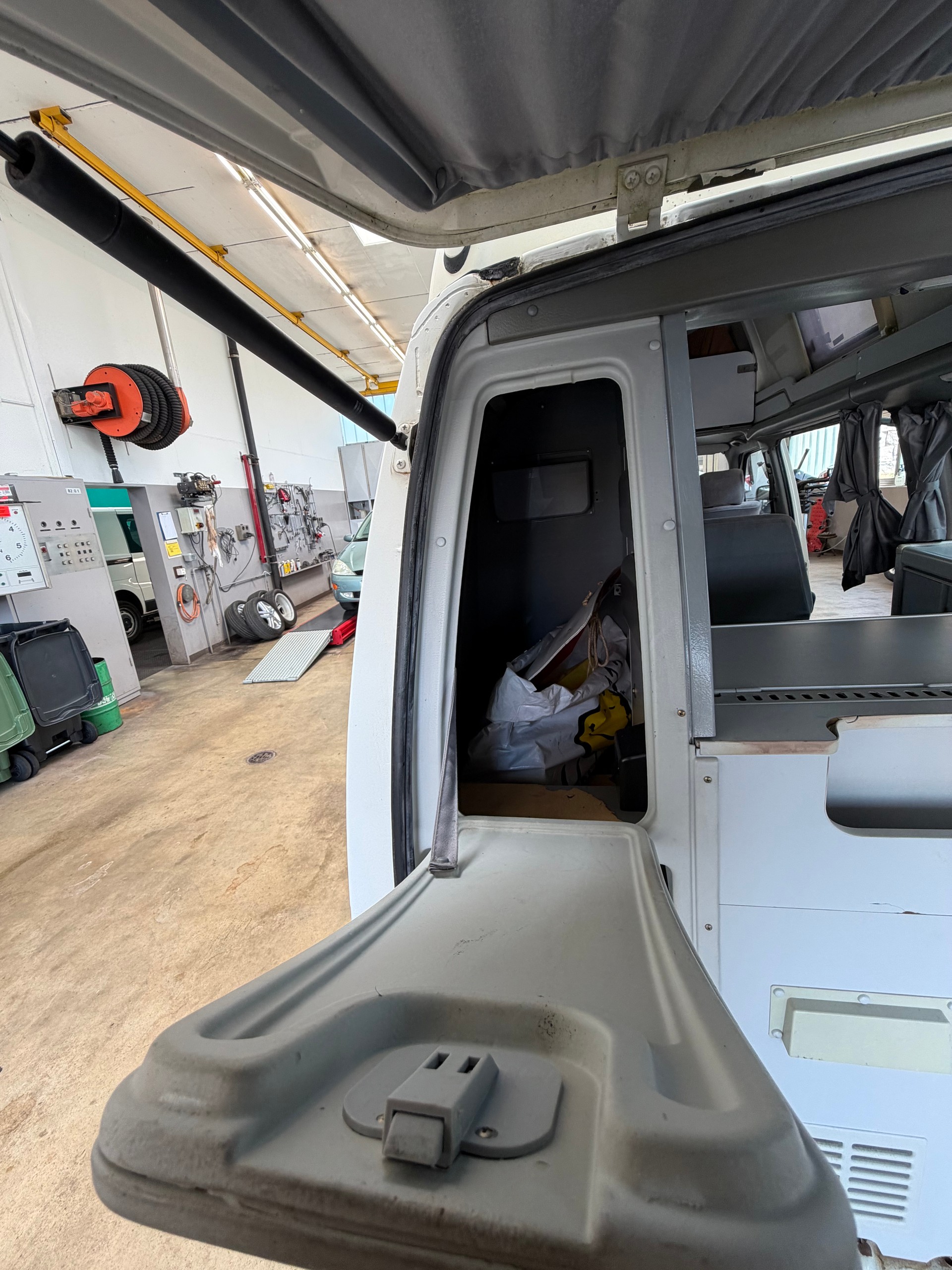 VW California Coach-image-4