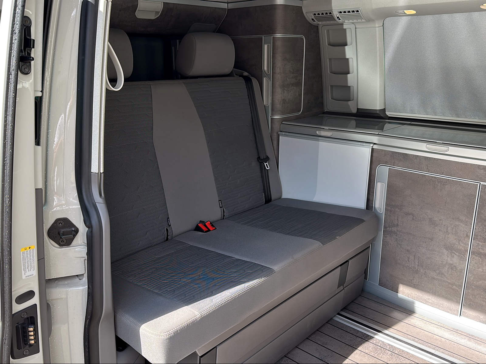 VW T6.1 California 2.0 TDI Ocean Liberty 4Motion DSG-image-15