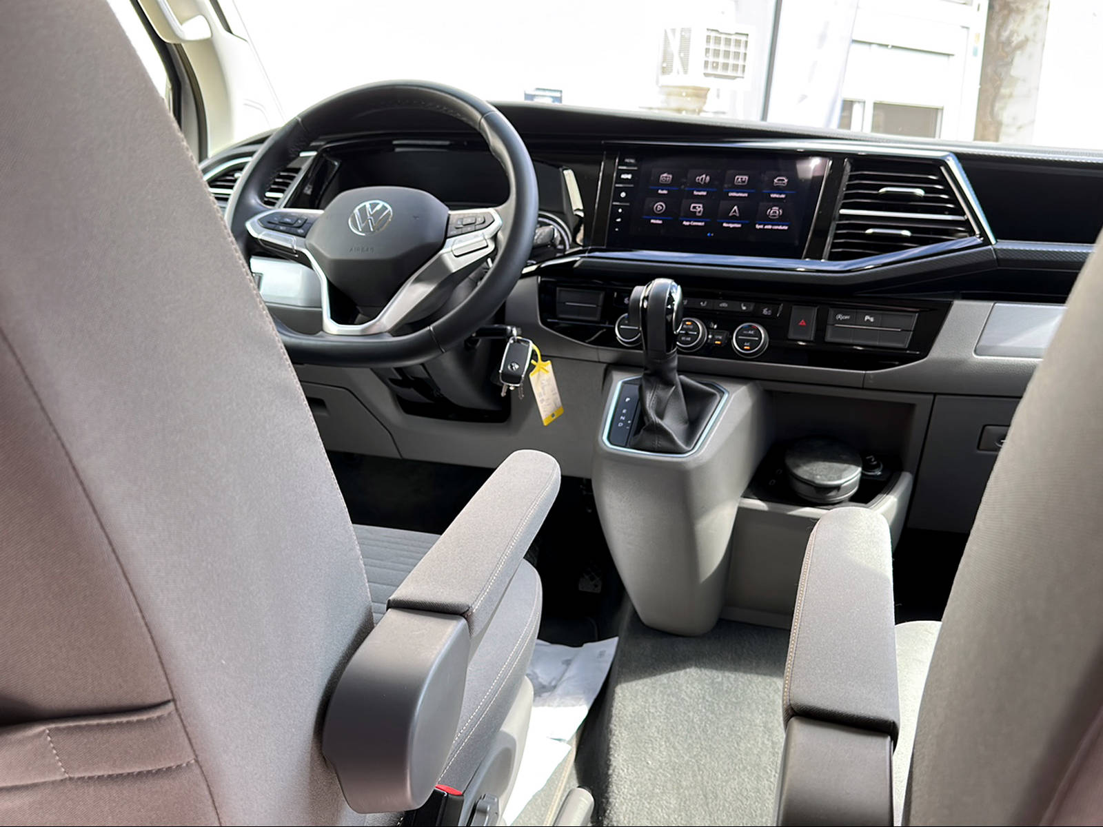 VW T6.1 California 2.0 TDI Ocean Liberty 4Motion DSG-image-16