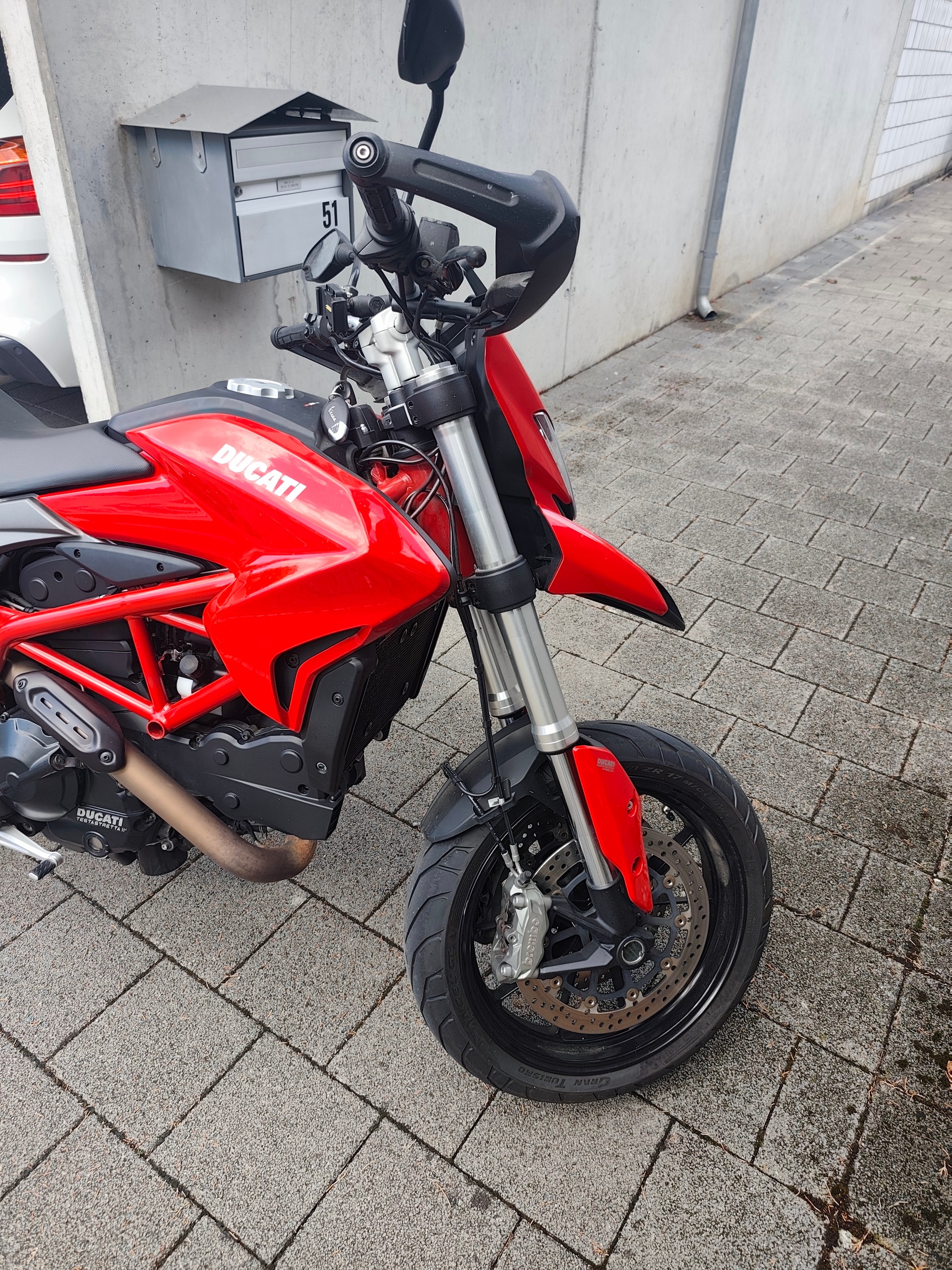DUCATI Hypermotard 821 SP-image-3