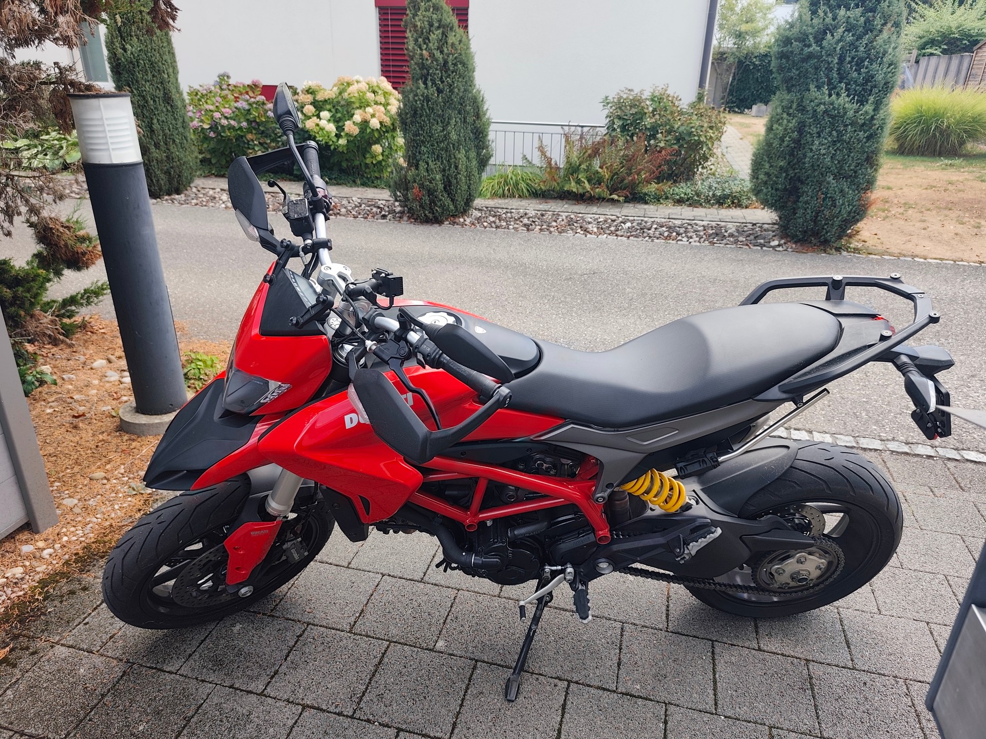 DUCATI Hypermotard 821 SP-image-0