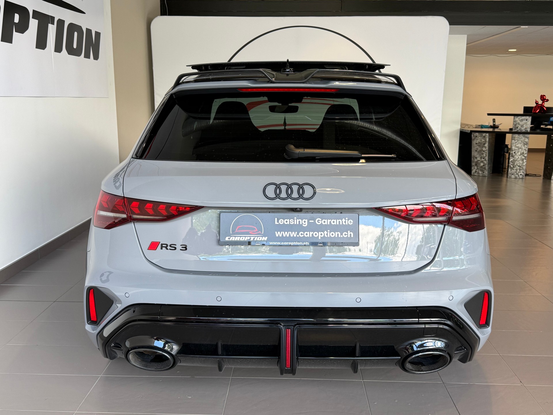 AUDI RS3 Sportback 2.5 TSI quattro S-tronic-image-9