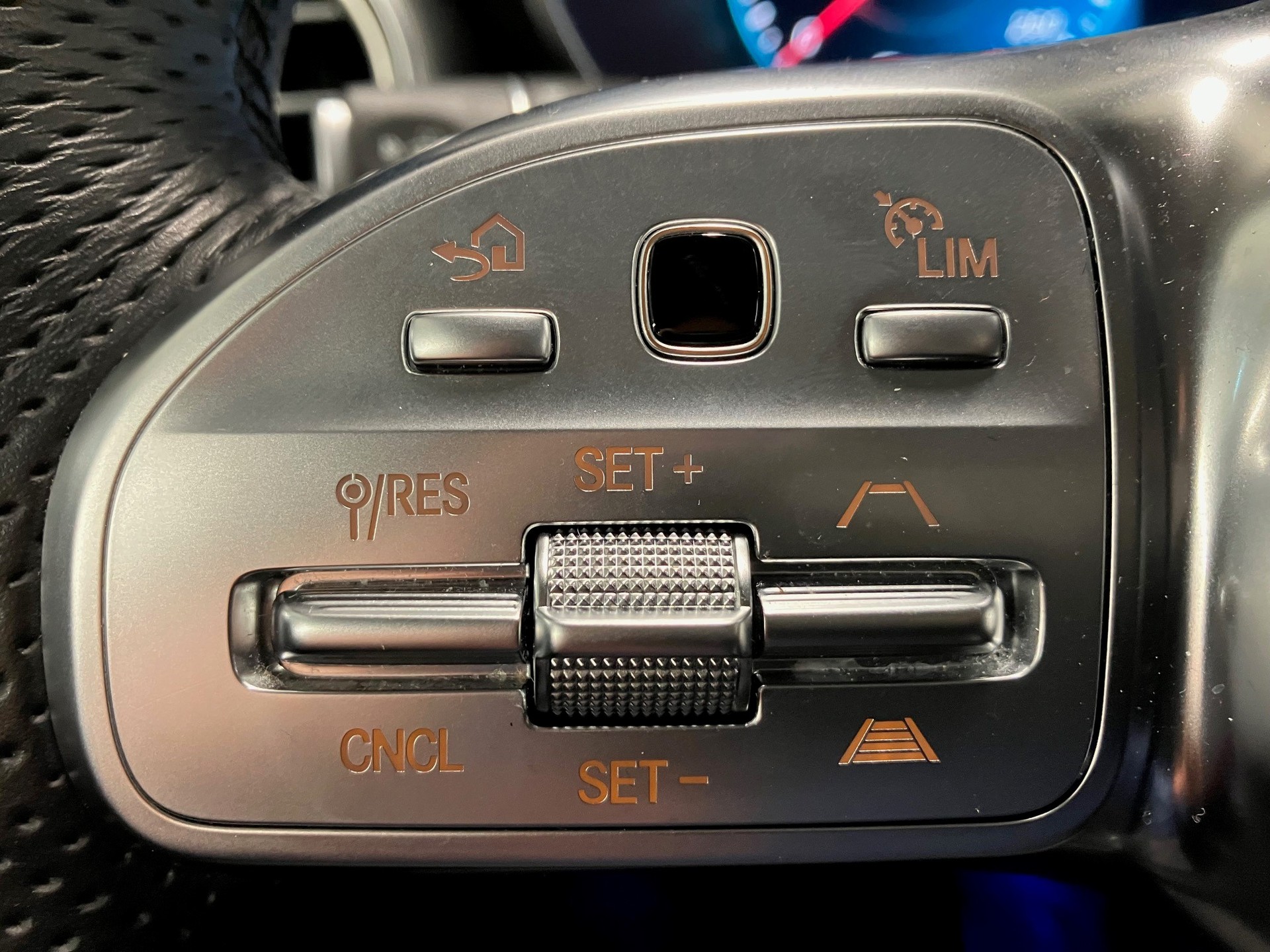 MERCEDES-BENZ G 63 AMG Speedshift Plus G-Tronic-image-9