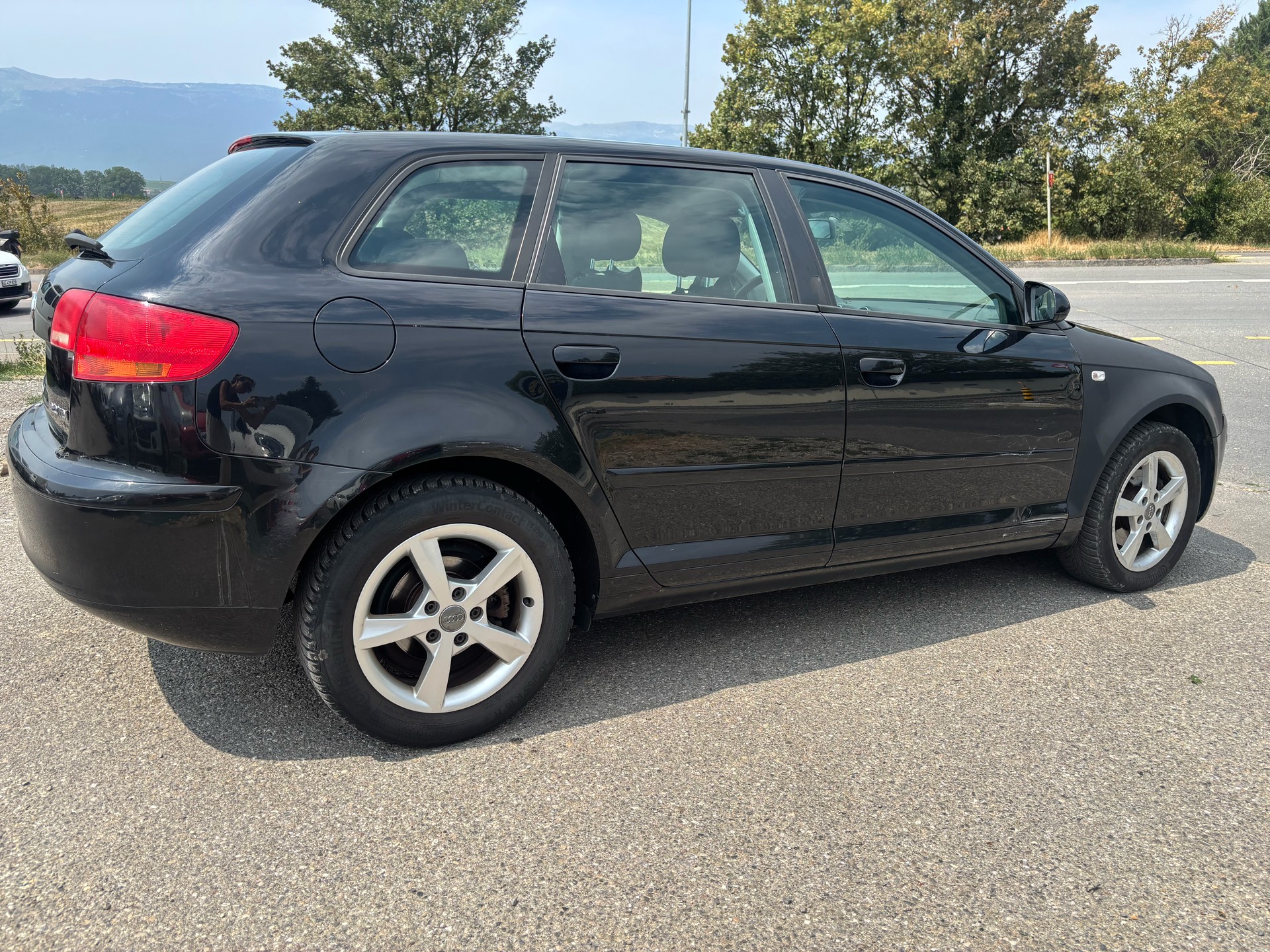 AUDI A3 Sportback 2.0 TDI Ambition-image-3