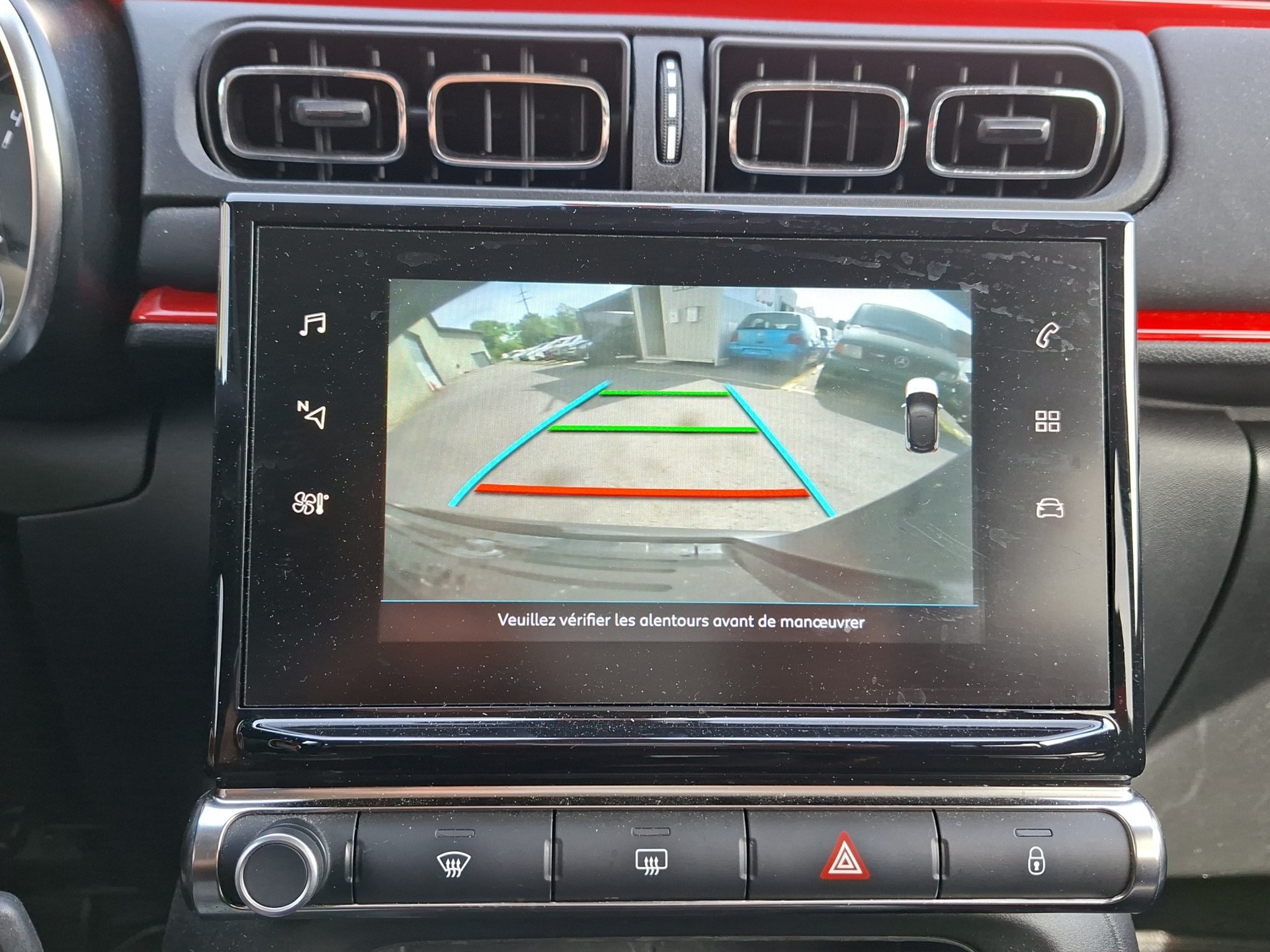 CITROEN C3 Aircross 1.5 BlueHD Shine EAT-image-14