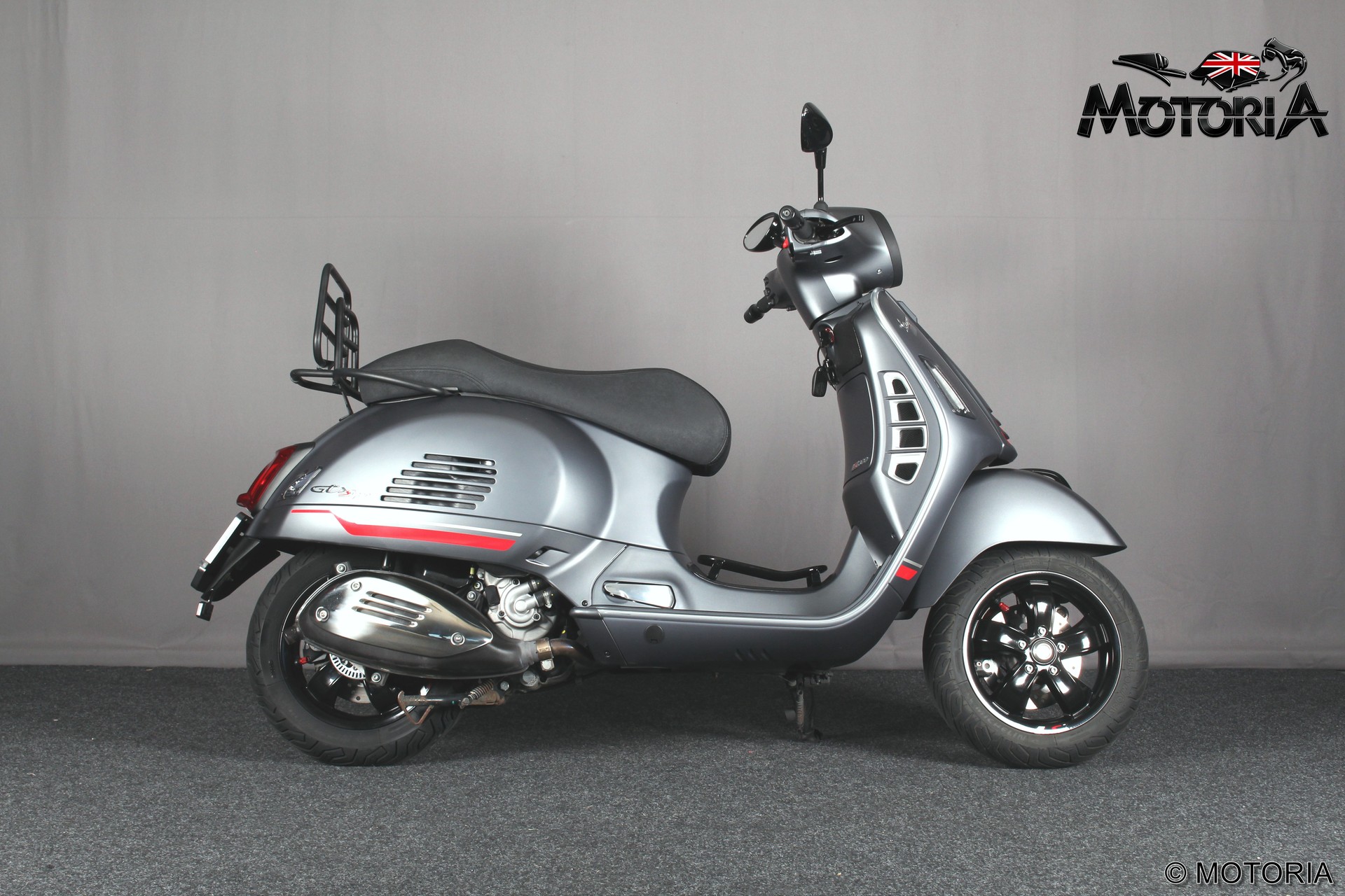 PIAGGIO Vespa GTS 300 Super ABS-image-1