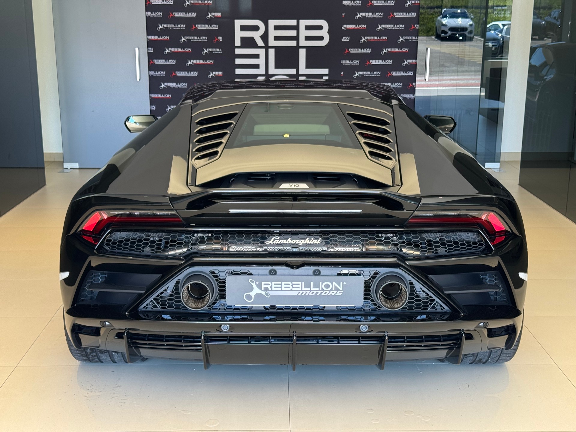 LAMBORGHINI Huracan EVO Coupé DCT-showroom-element-3