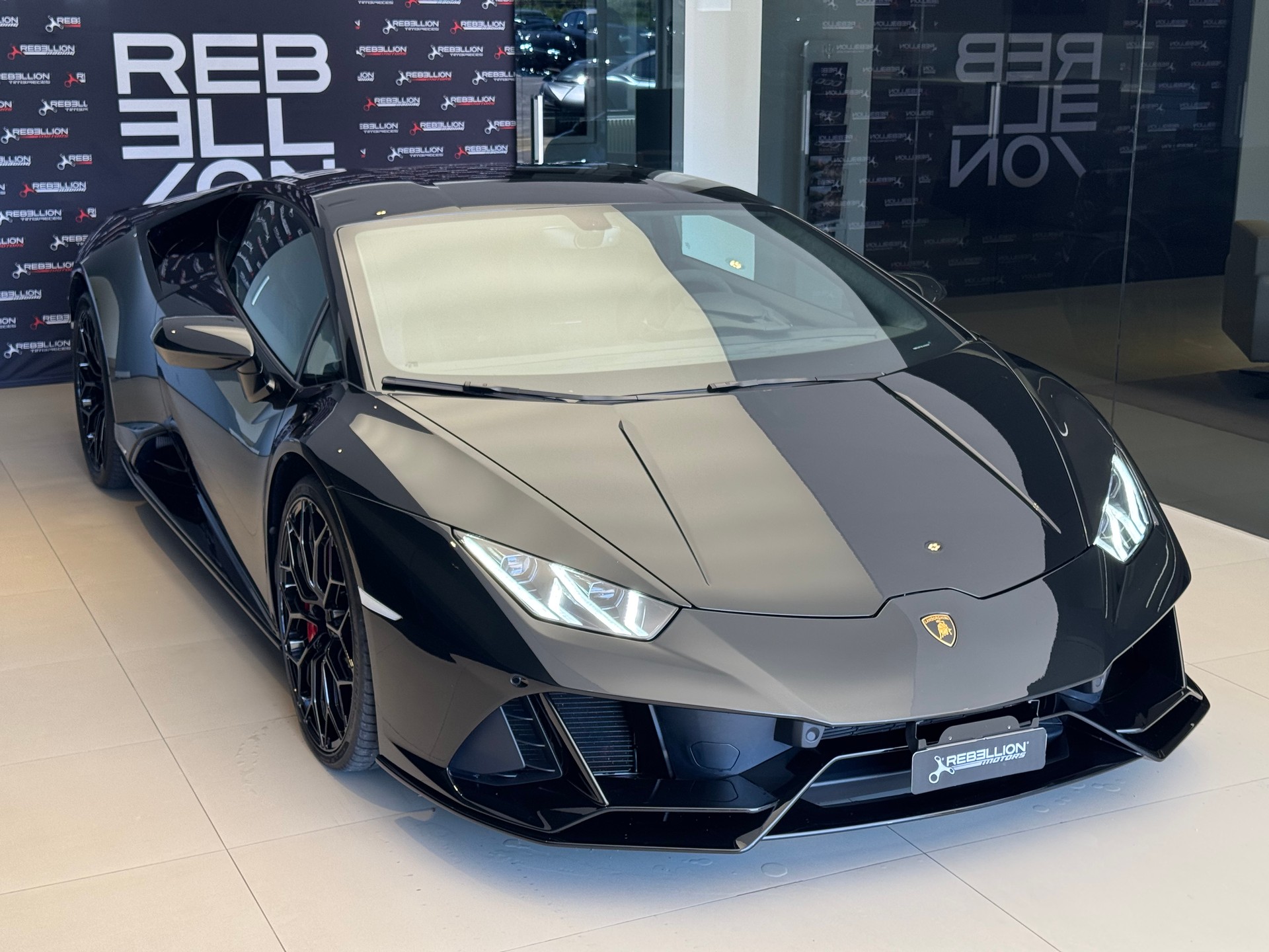 LAMBORGHINI Huracan EVO Coupé DCT-showroom-element-2