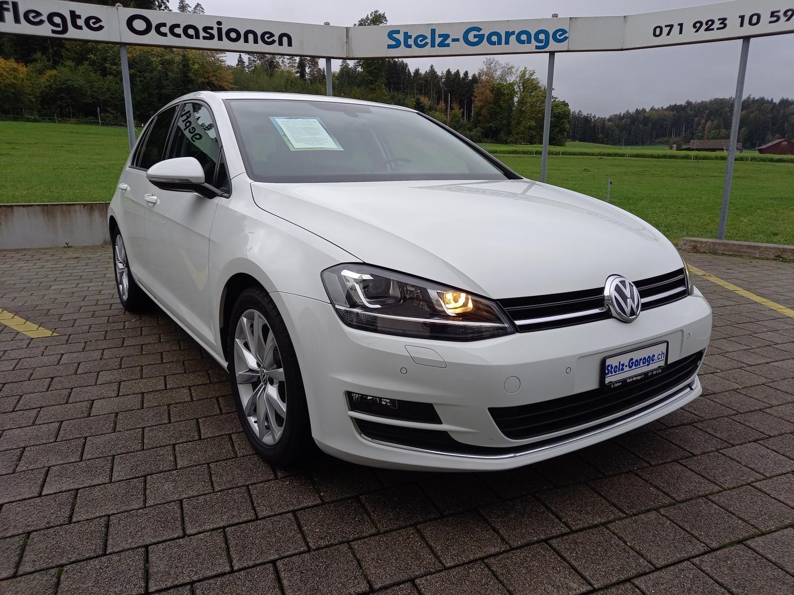 VW Golf 1.4 TSI Highline DSG-showroom-element-3