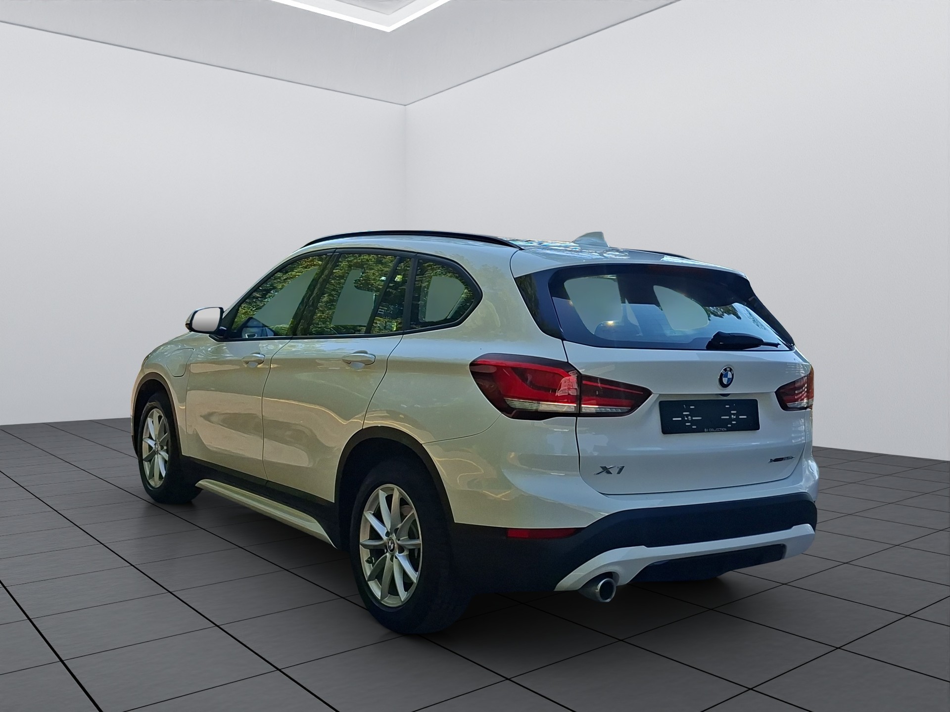BMW X1 xDrive 25e xLine Steptronic-image-4