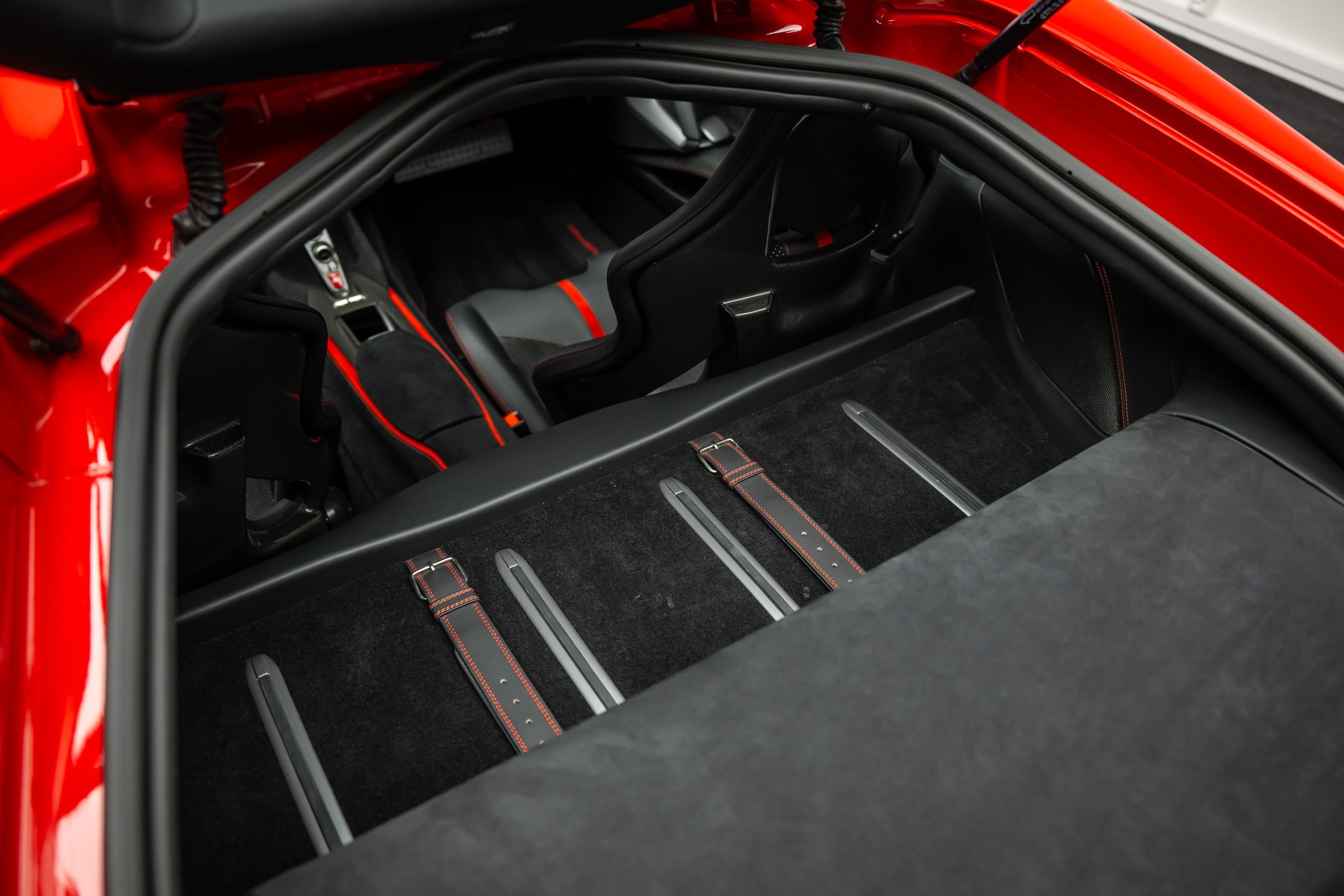 FERRARI * 812 SUPERFAST * ROSSO CORSA * CARBON RACING-SEATS *-image-12